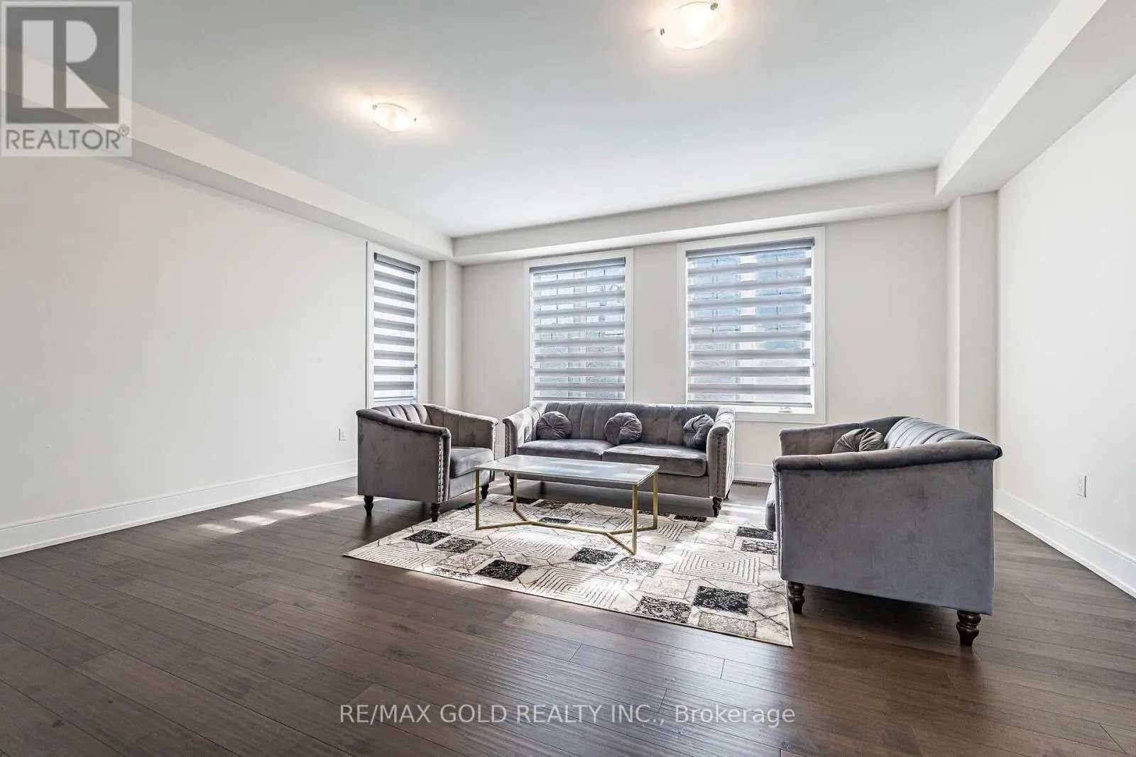 24 JENWOOD CRESCENT