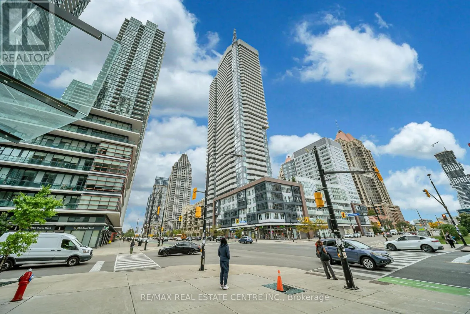 3803 - 4065 CONFEDERATION PARKWAY N