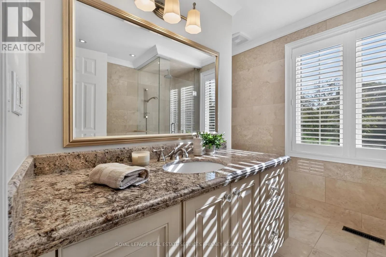 3453 SAWMILL VALLEY DRIVE
