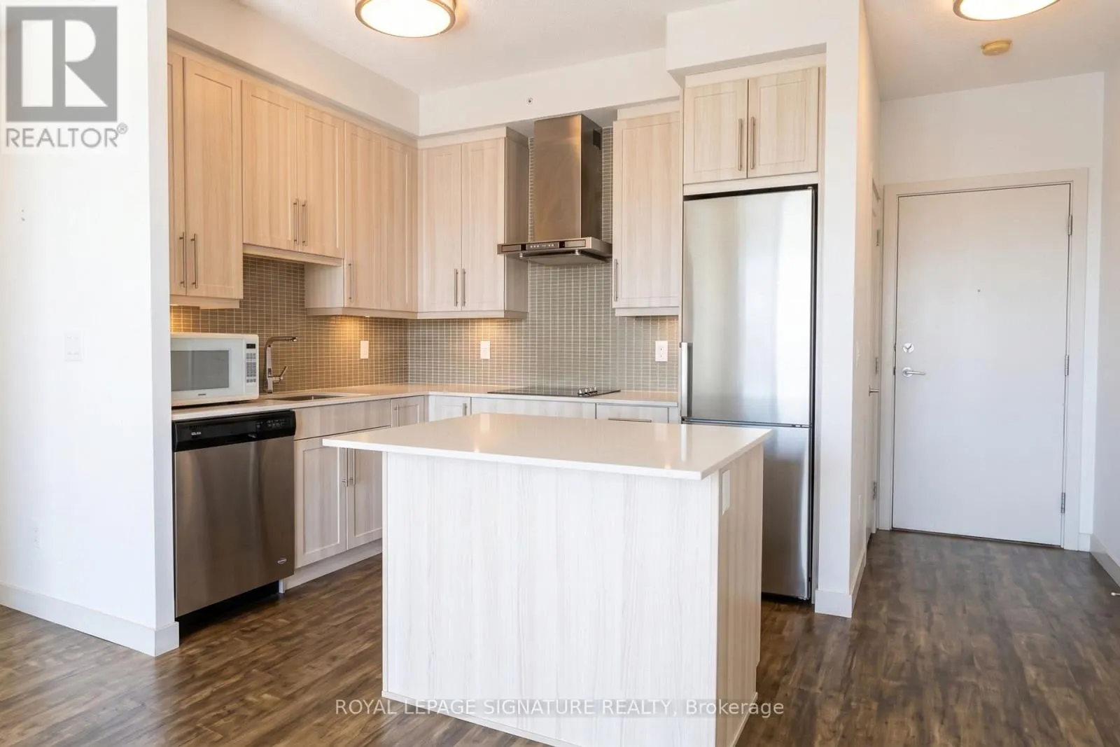 505 - 2081 FAIRVIEW STREET