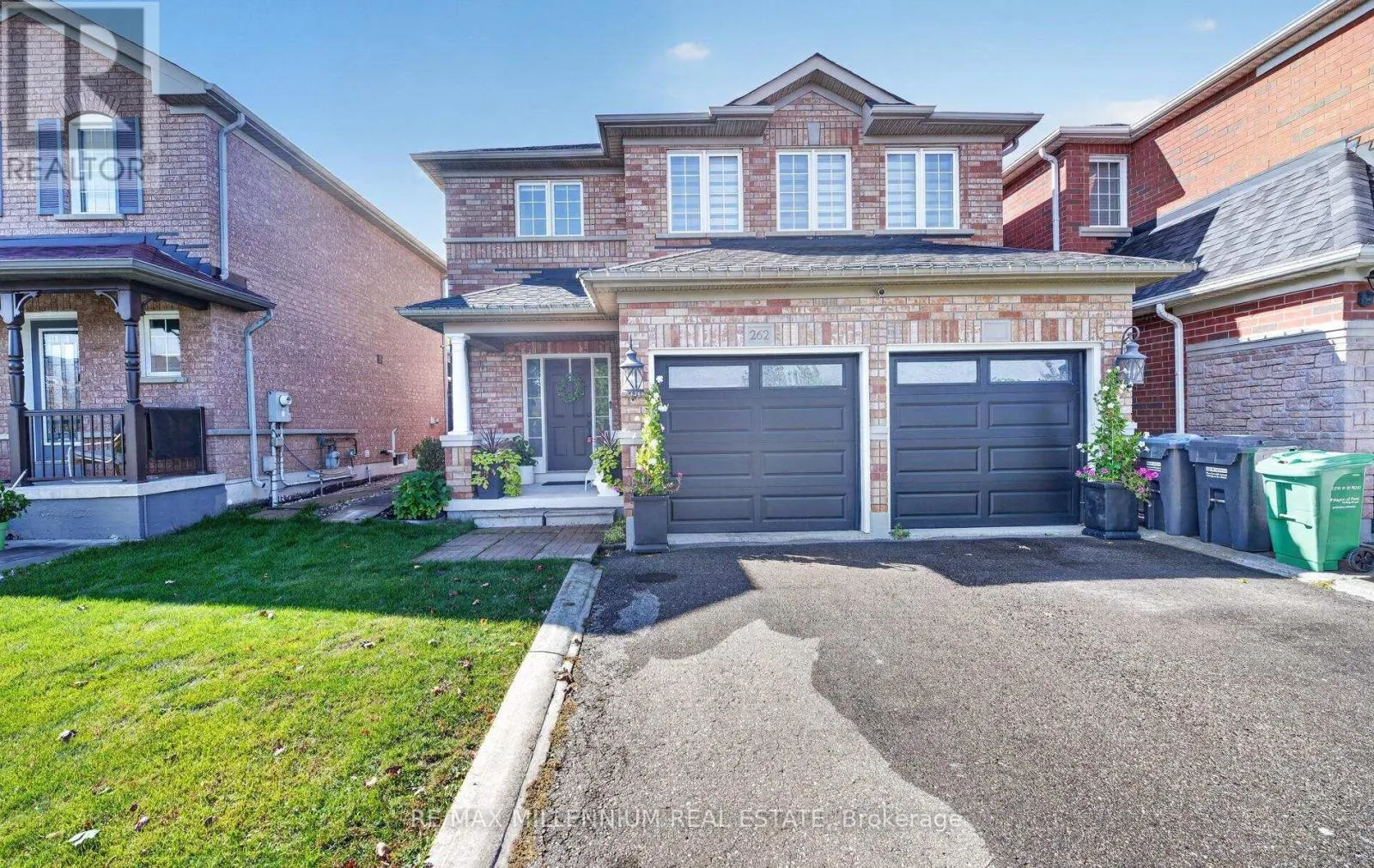 262 BRISDALE DRIVE W