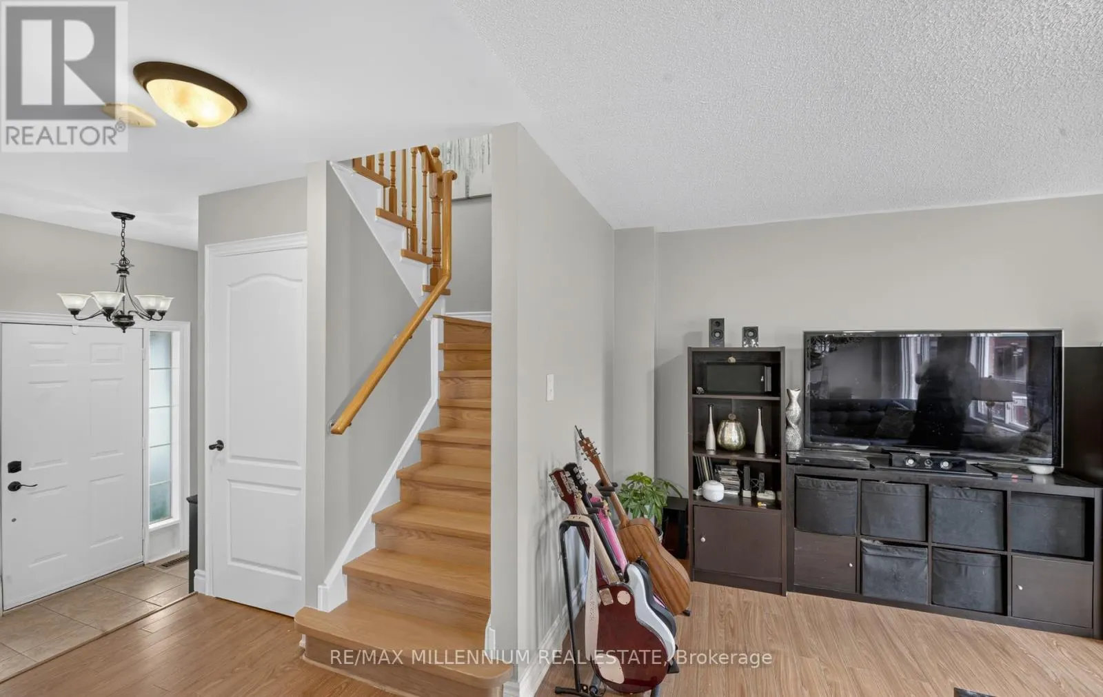 262 BRISDALE DRIVE W