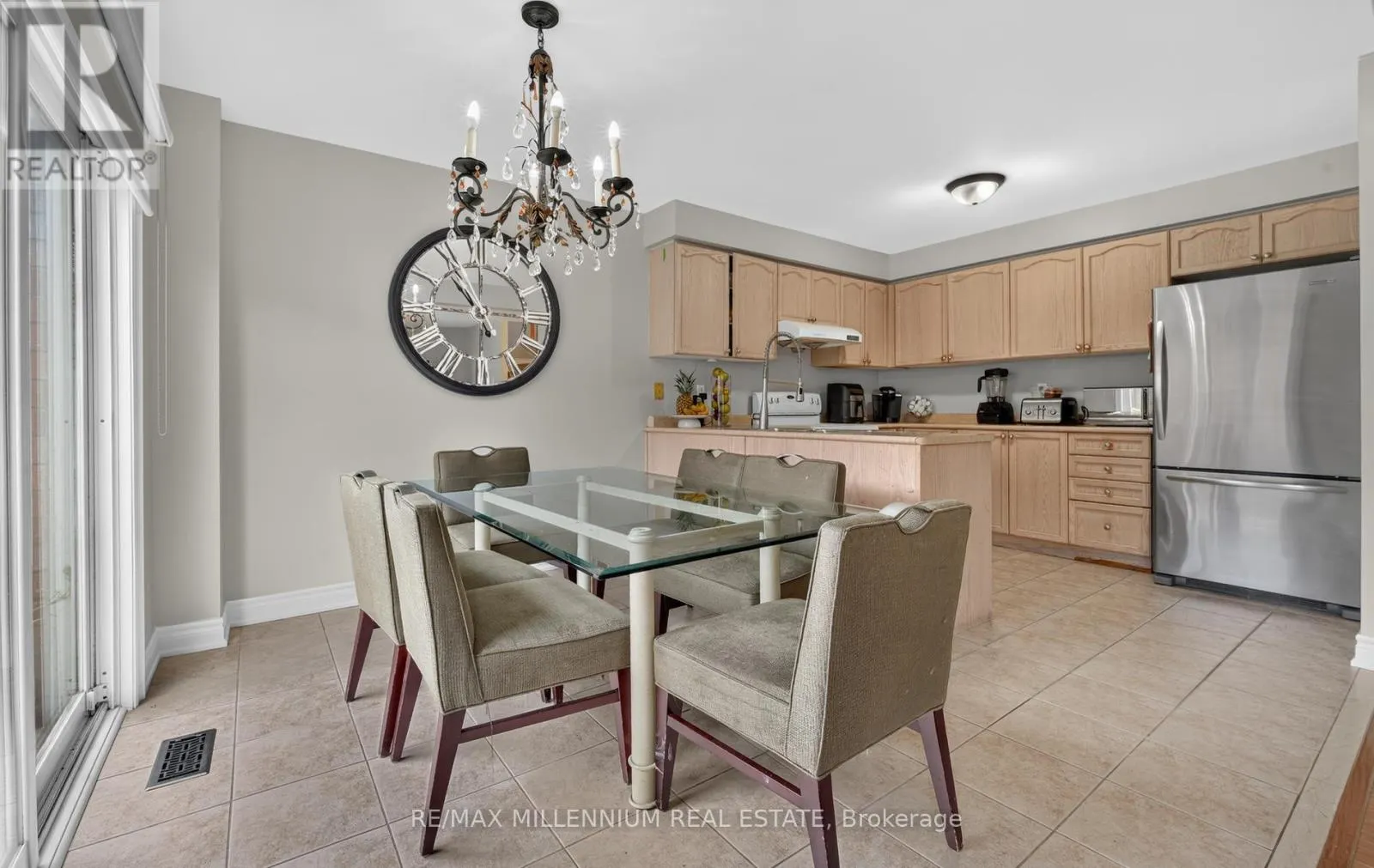262 BRISDALE DRIVE W