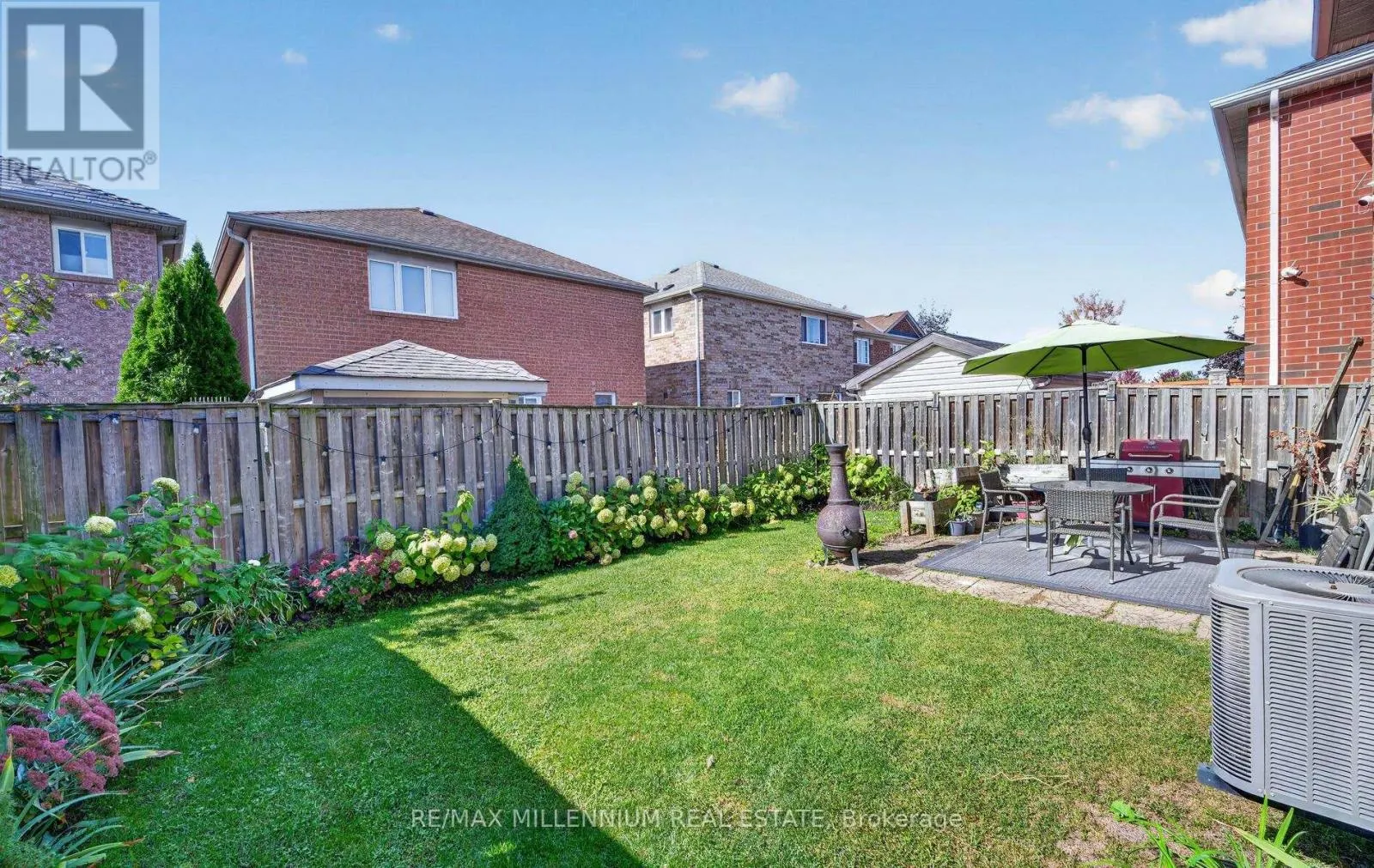 262 BRISDALE DRIVE W