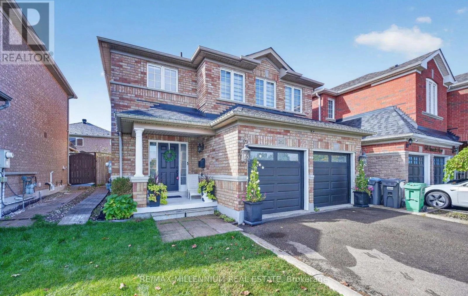 262 BRISDALE DRIVE W