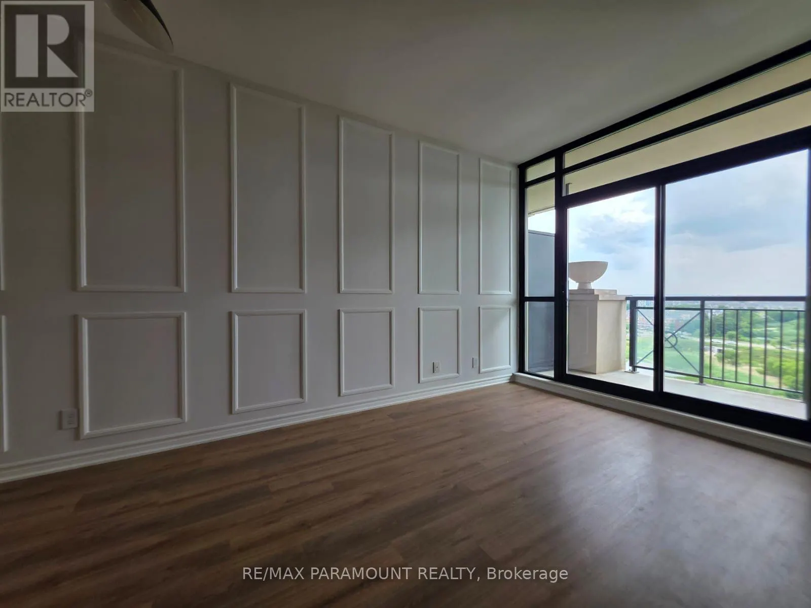 1102 - 2325 CENTRAL PARK DRIVE