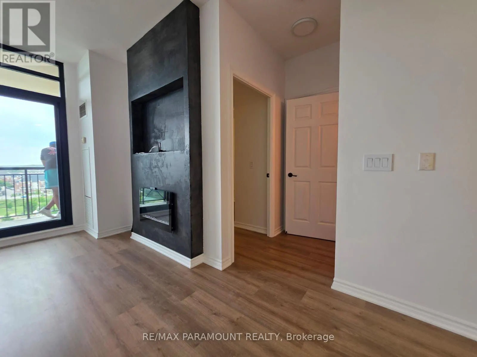 1102 - 2325 CENTRAL PARK DRIVE