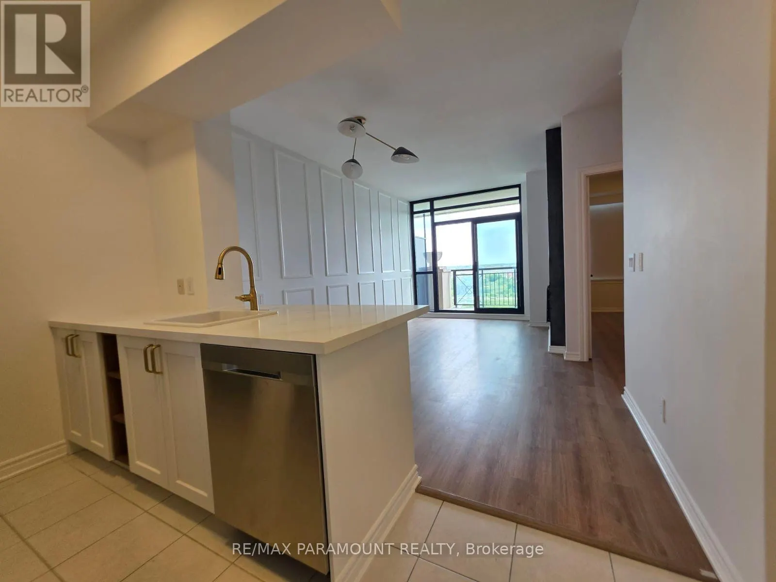1102 - 2325 CENTRAL PARK DRIVE