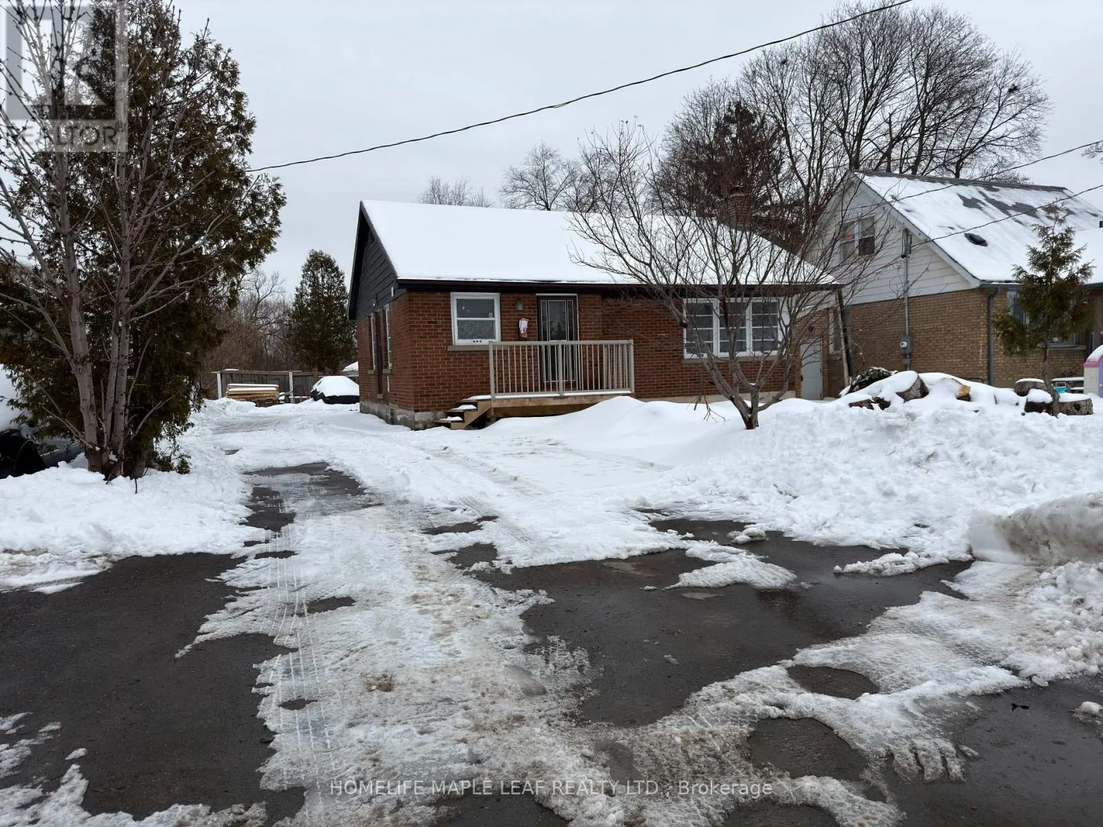 3 MCLAUGHLIN ROAD N