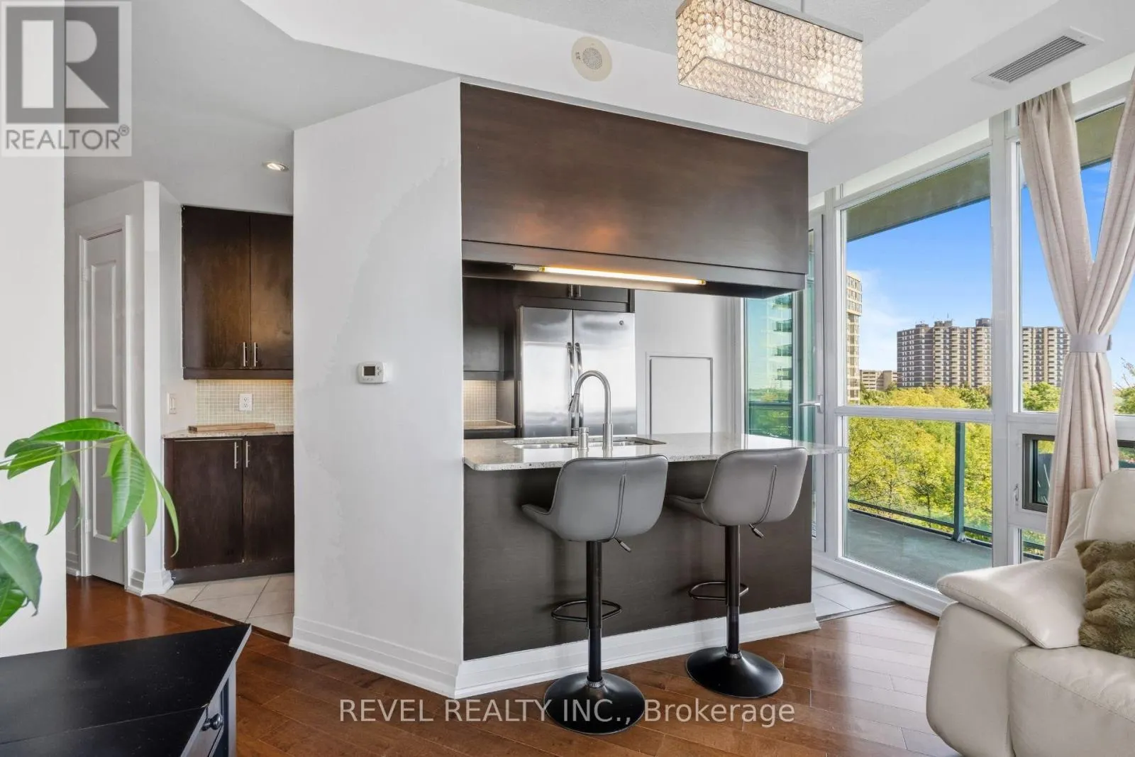 511 - 1055 SOUTHDOWN ROAD