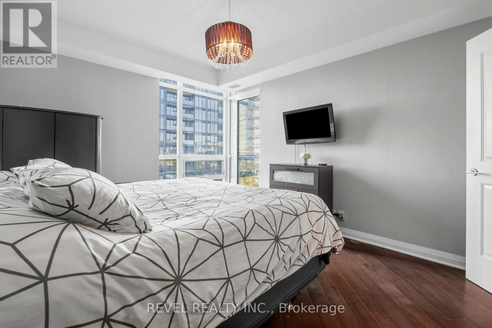 511 - 1055 SOUTHDOWN ROAD