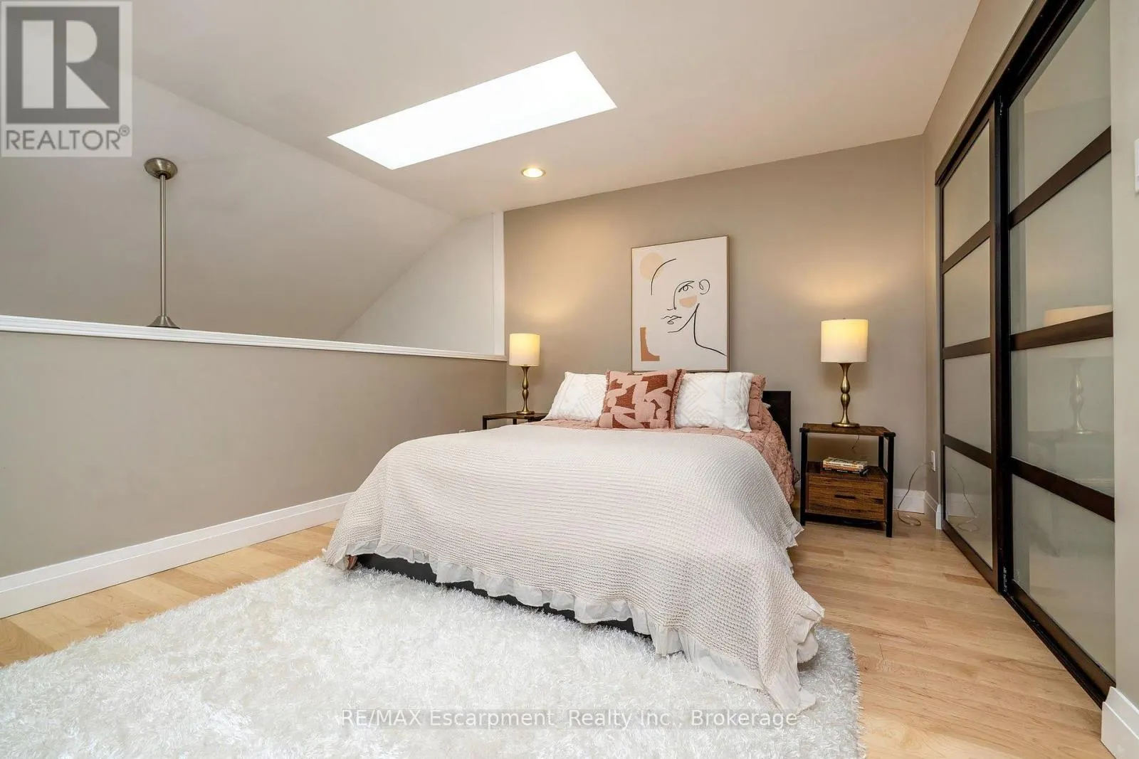 218 - 2110 CLEAVER AVENUE #218