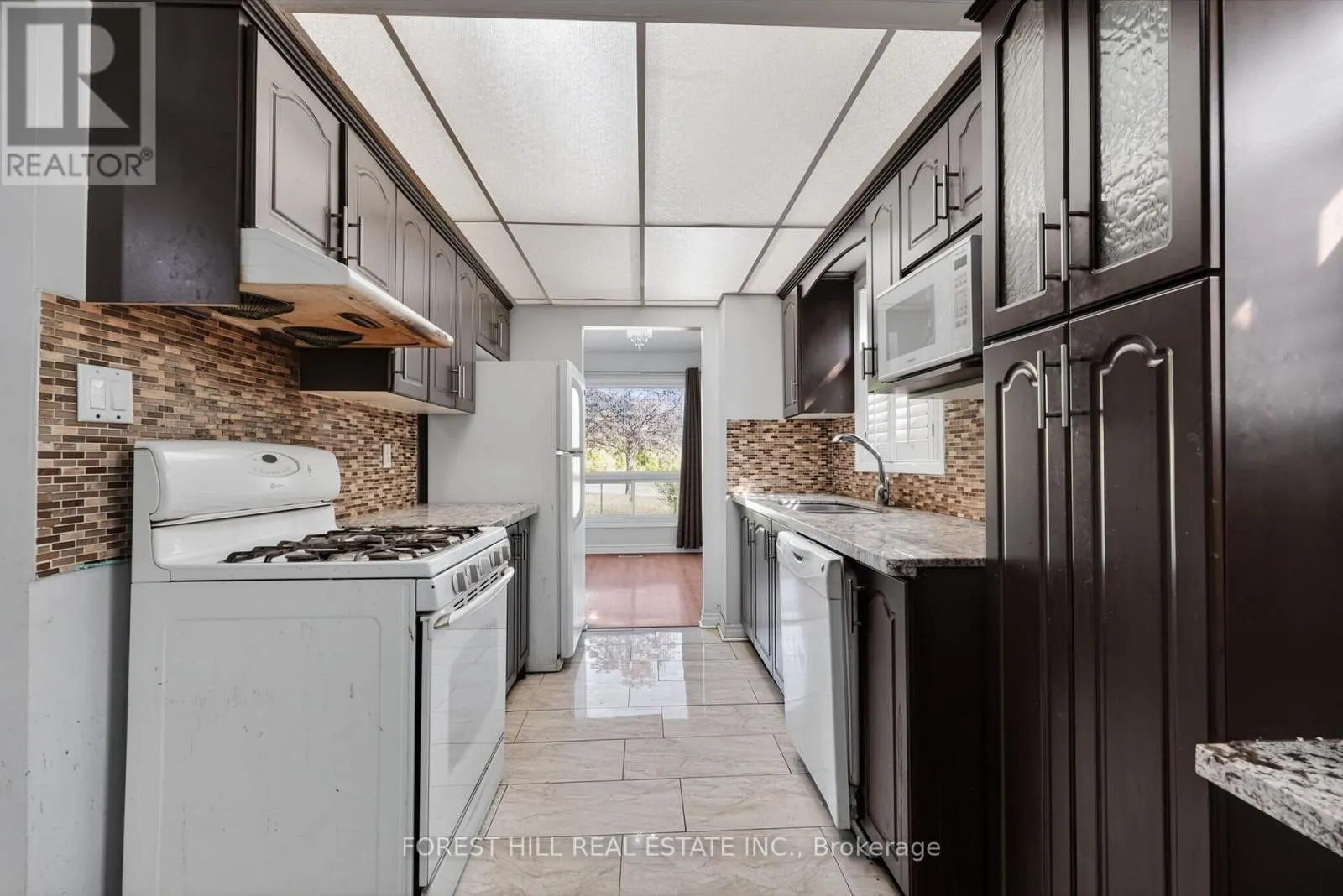 27 SATURN DRIVE