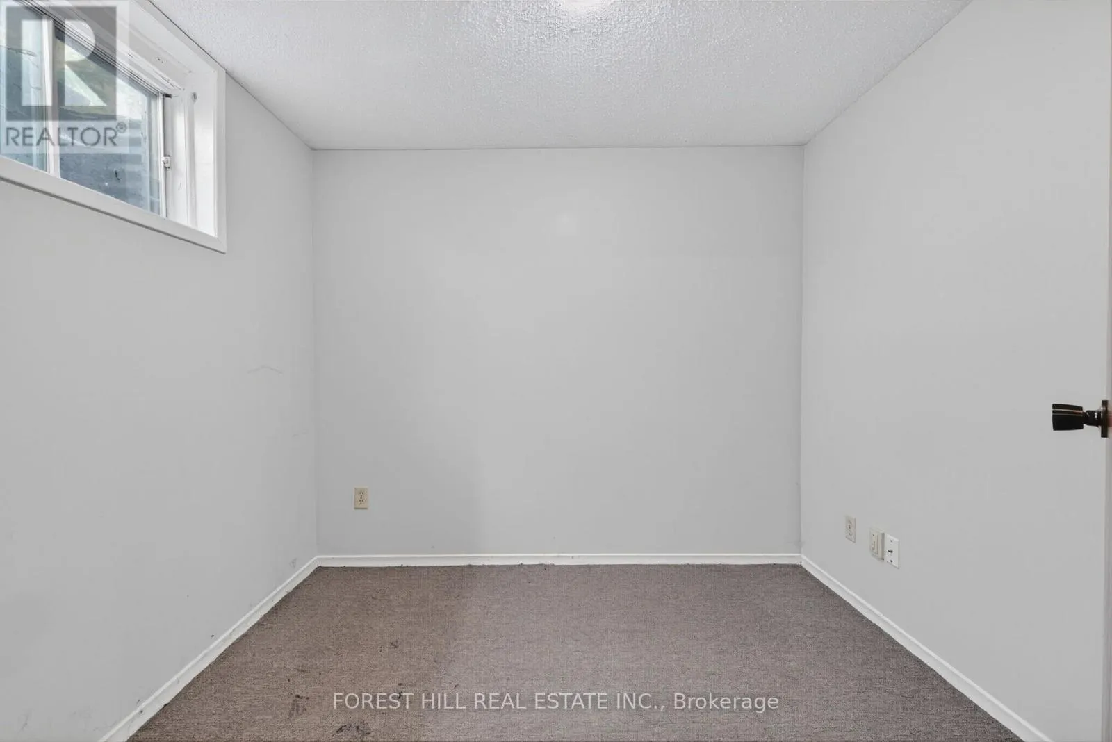 27 SATURN DRIVE