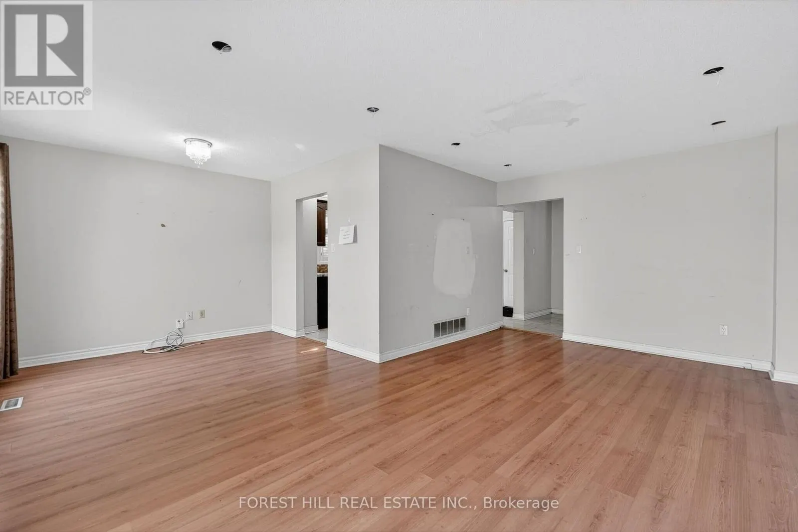 27 SATURN DRIVE
