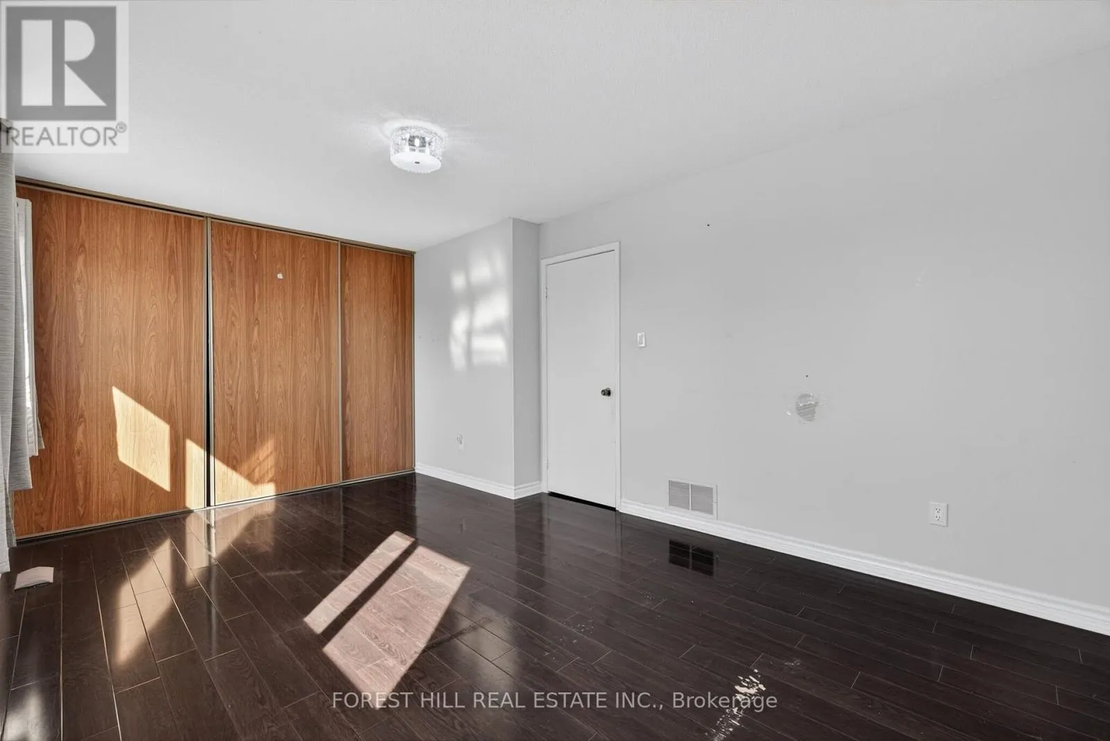 27 SATURN DRIVE