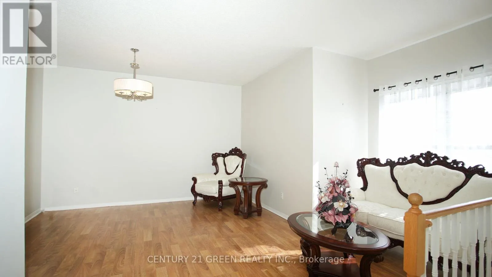 836 AVOCADO CRESCENT