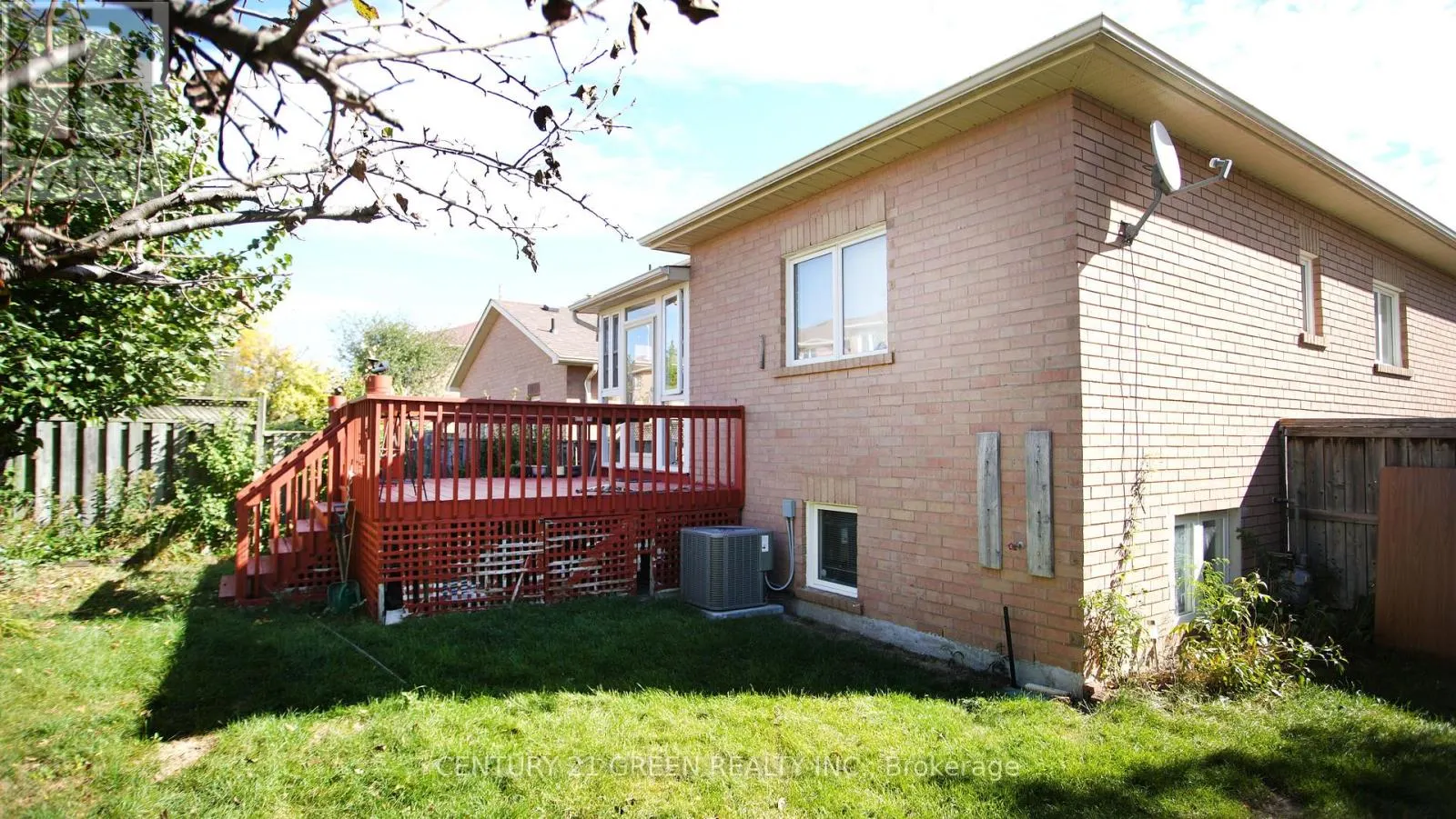 836 AVOCADO CRESCENT