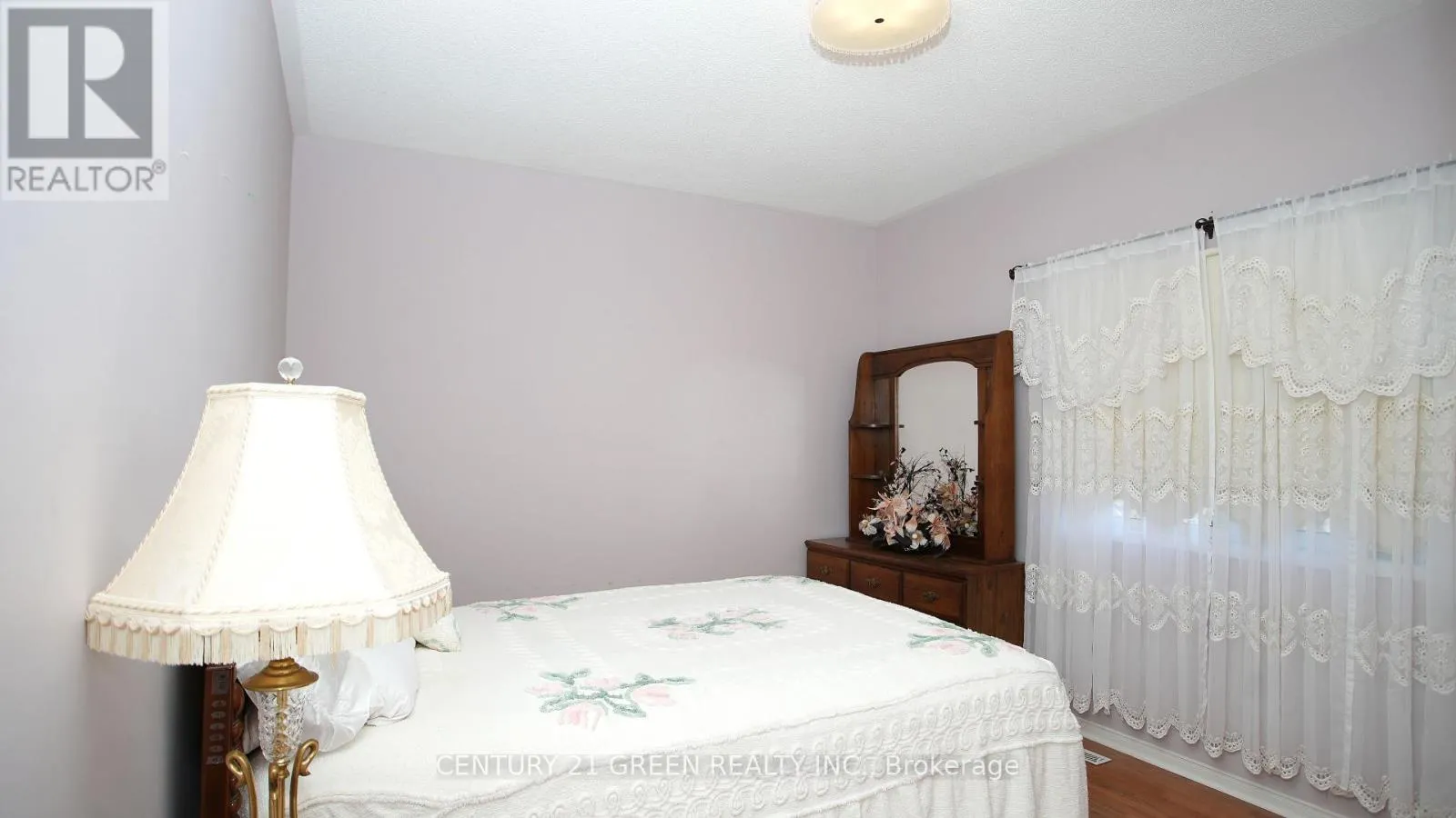 836 AVOCADO CRESCENT
