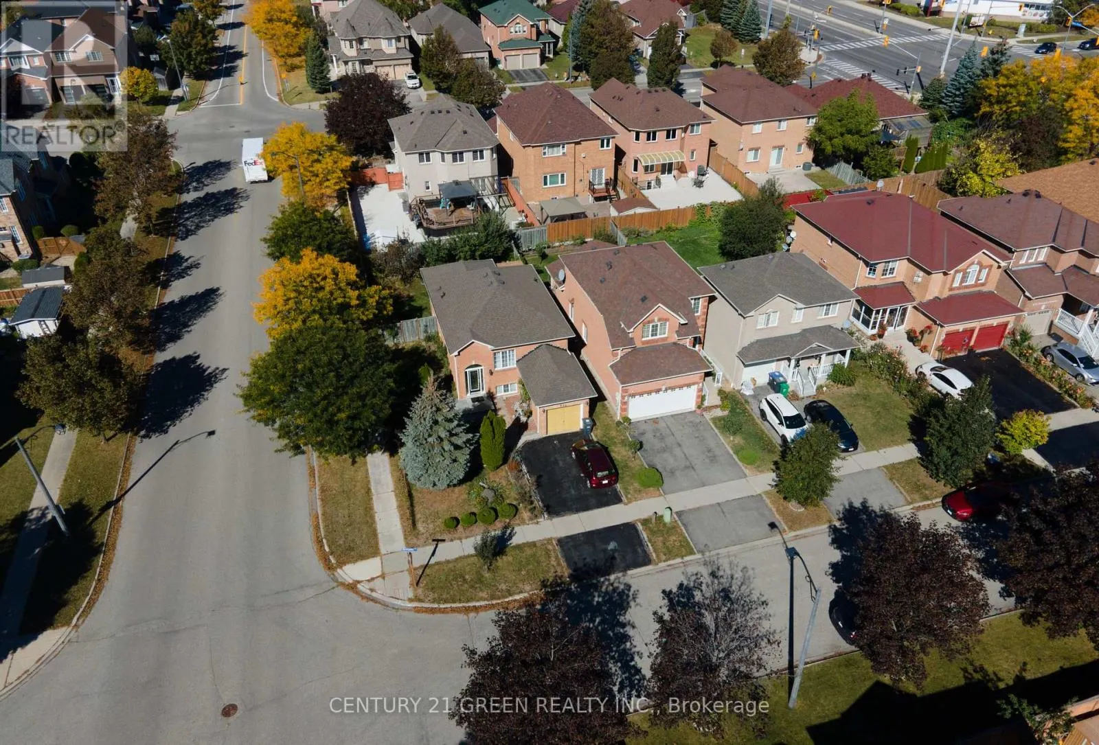 836 AVOCADO CRESCENT