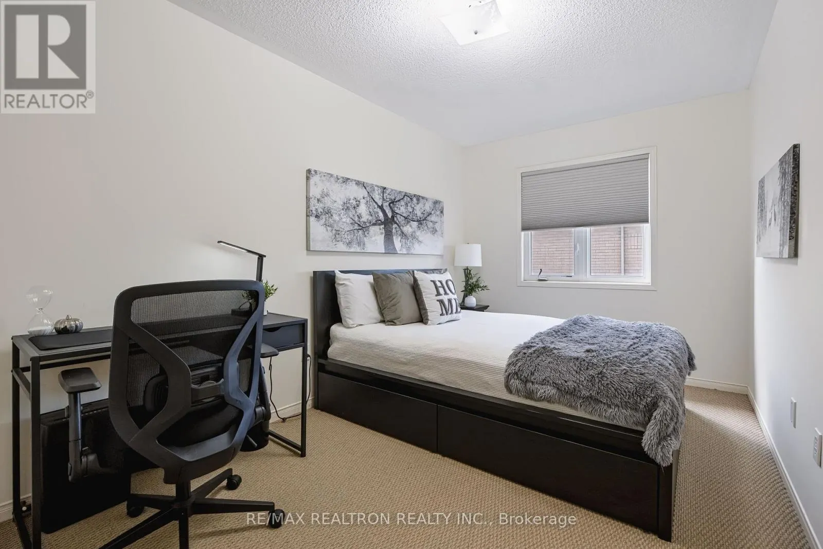 98 HEARTVIEW ROAD