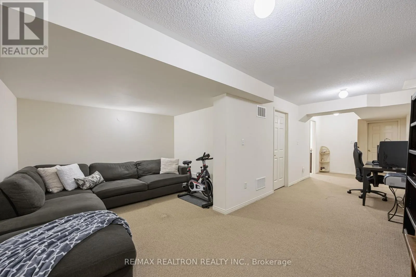 98 HEARTVIEW ROAD
