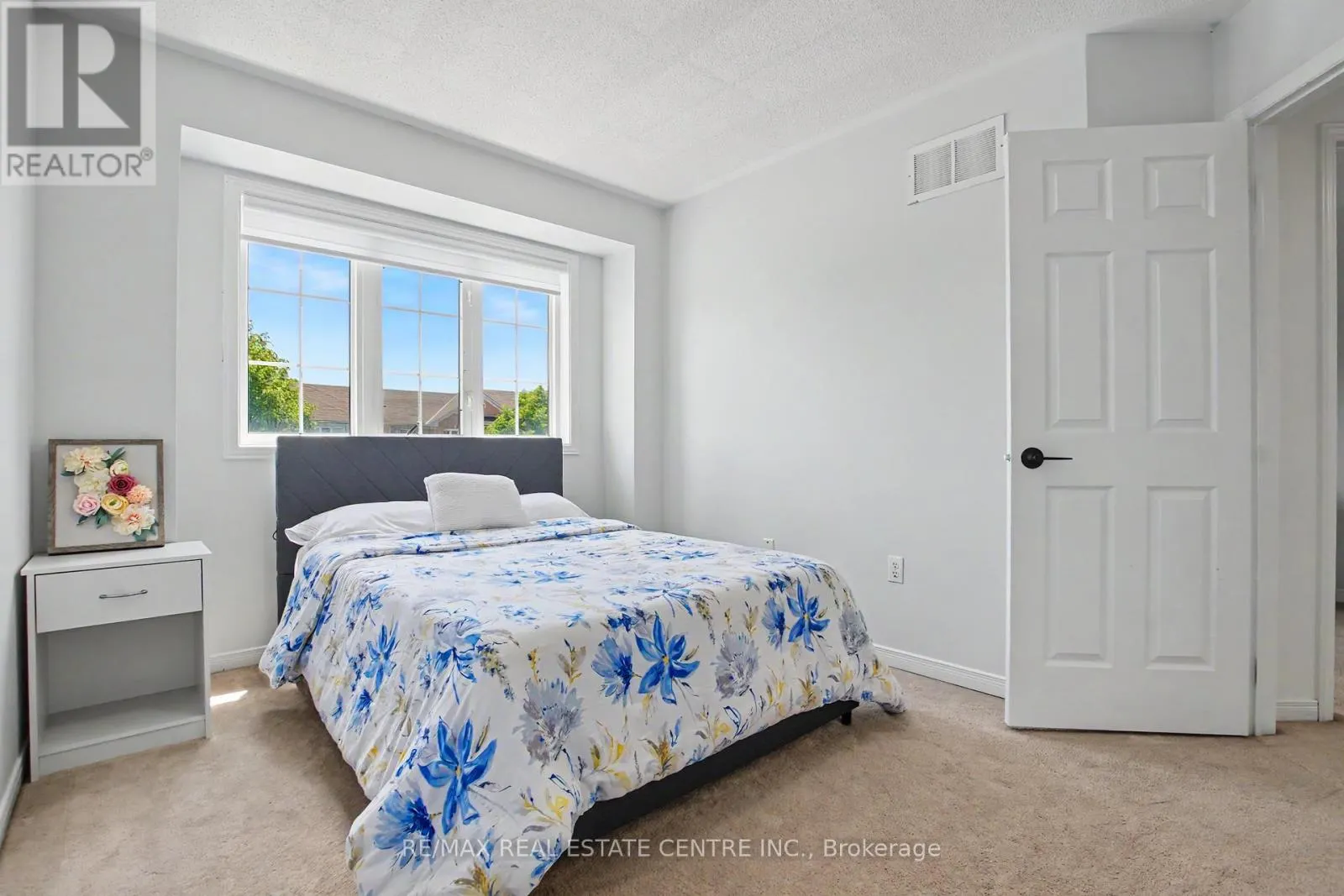 94 TIMBERTOP CRESCENT