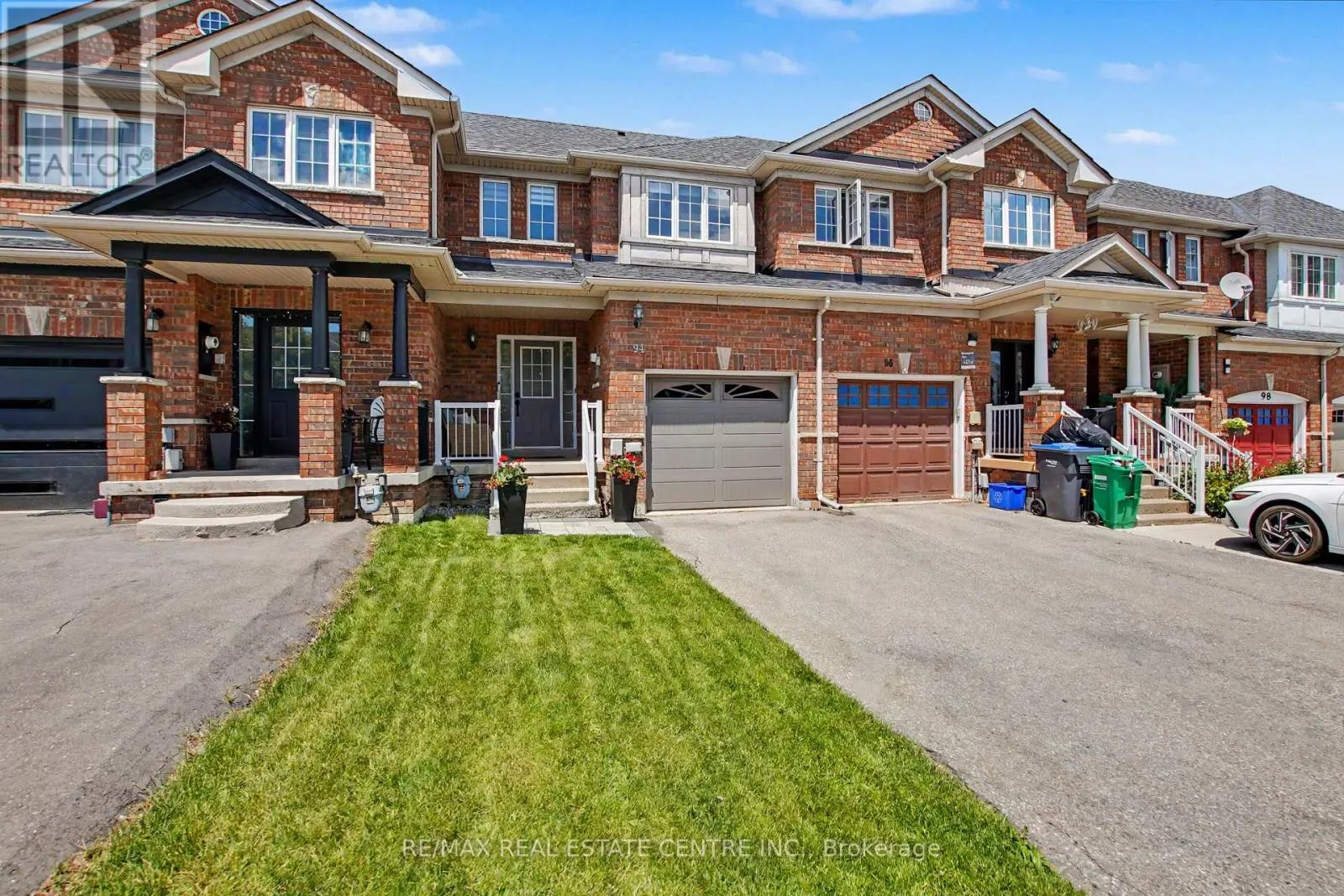 94 TIMBERTOP CRESCENT