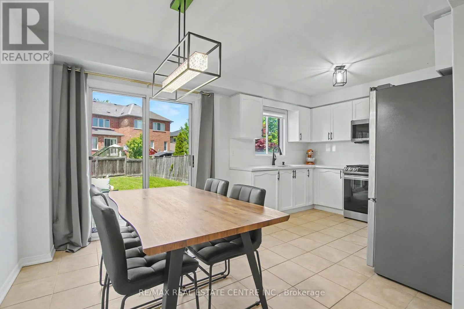 94 TIMBERTOP CRESCENT