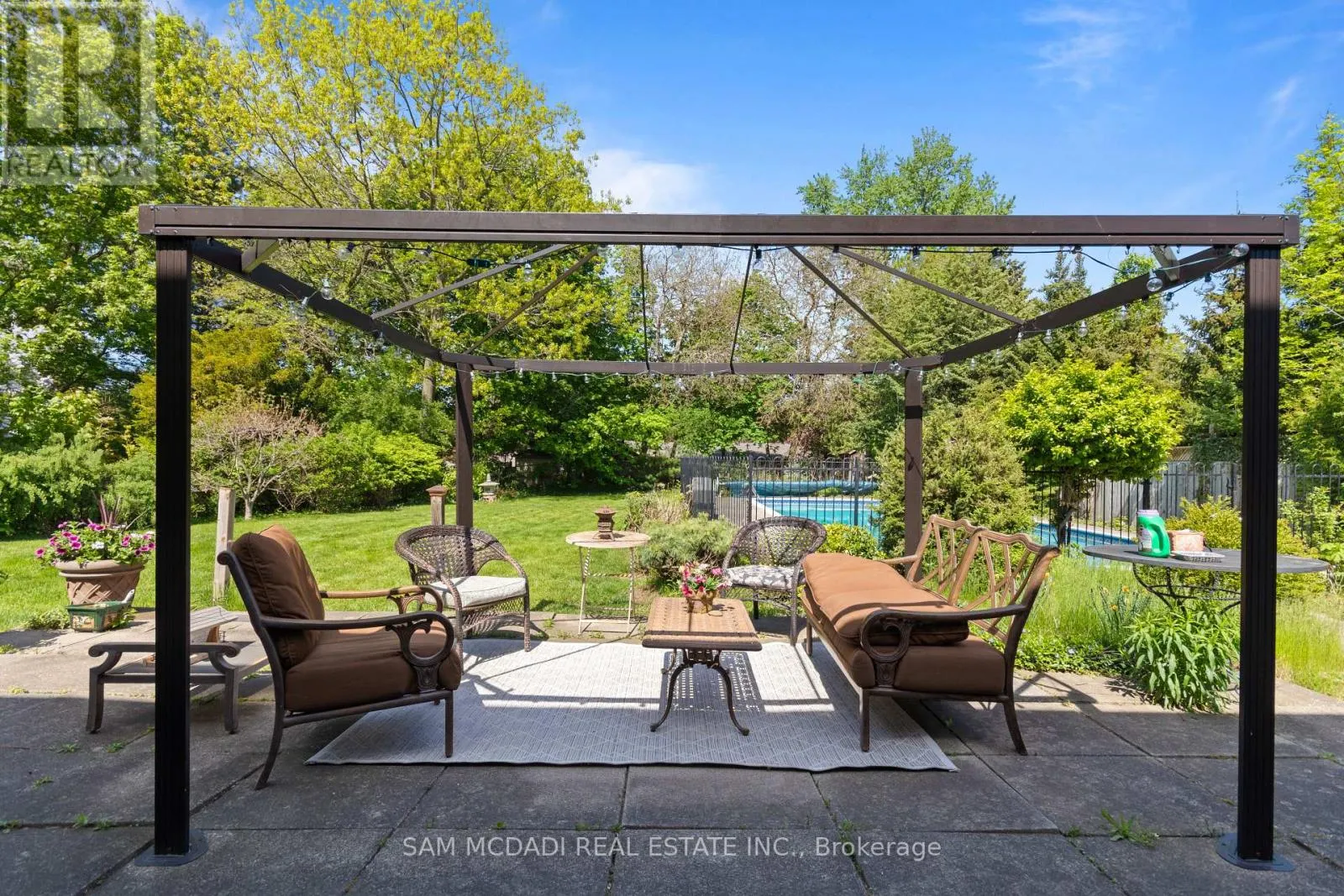 865 MEADOW WOOD ROAD