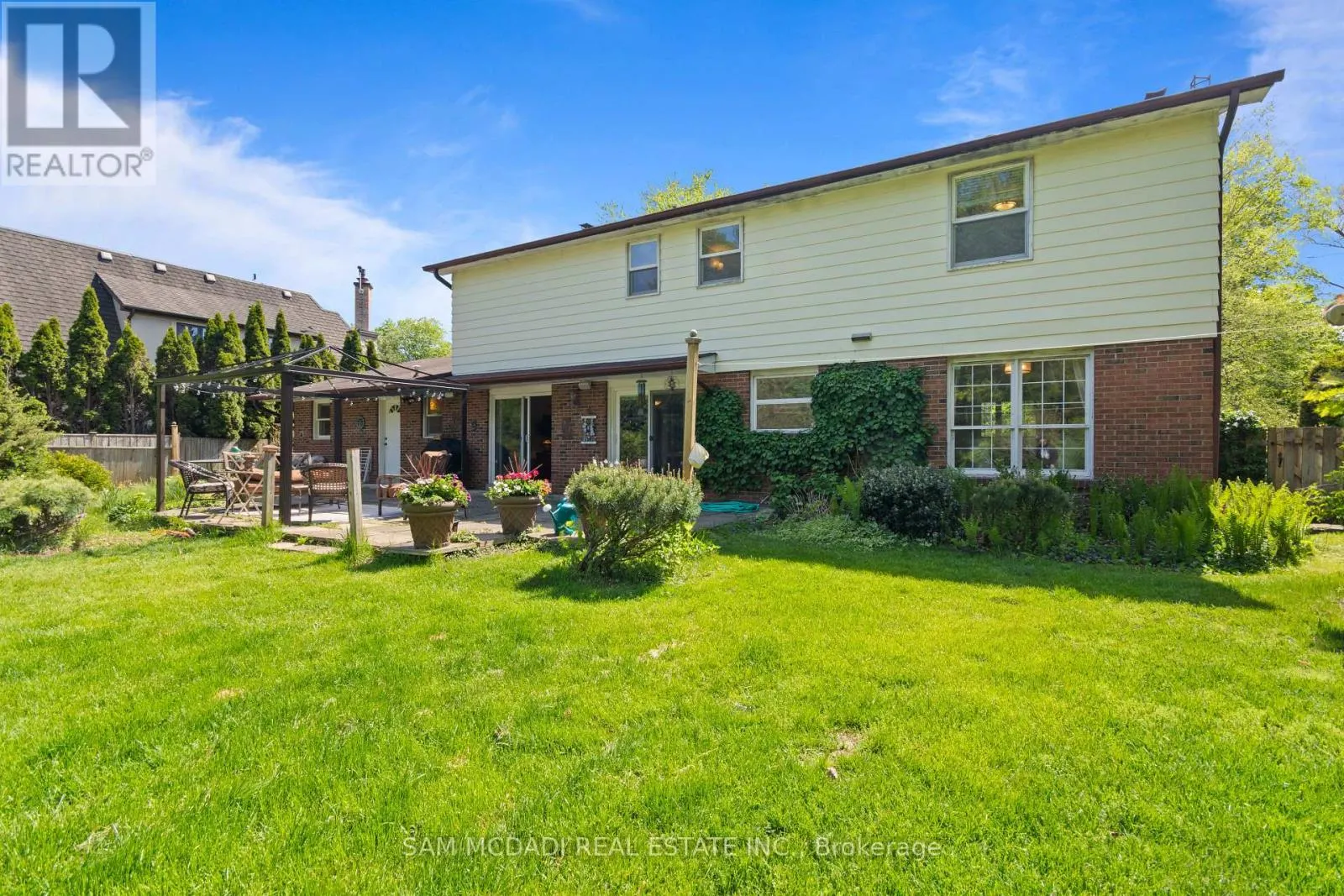 865 MEADOW WOOD ROAD