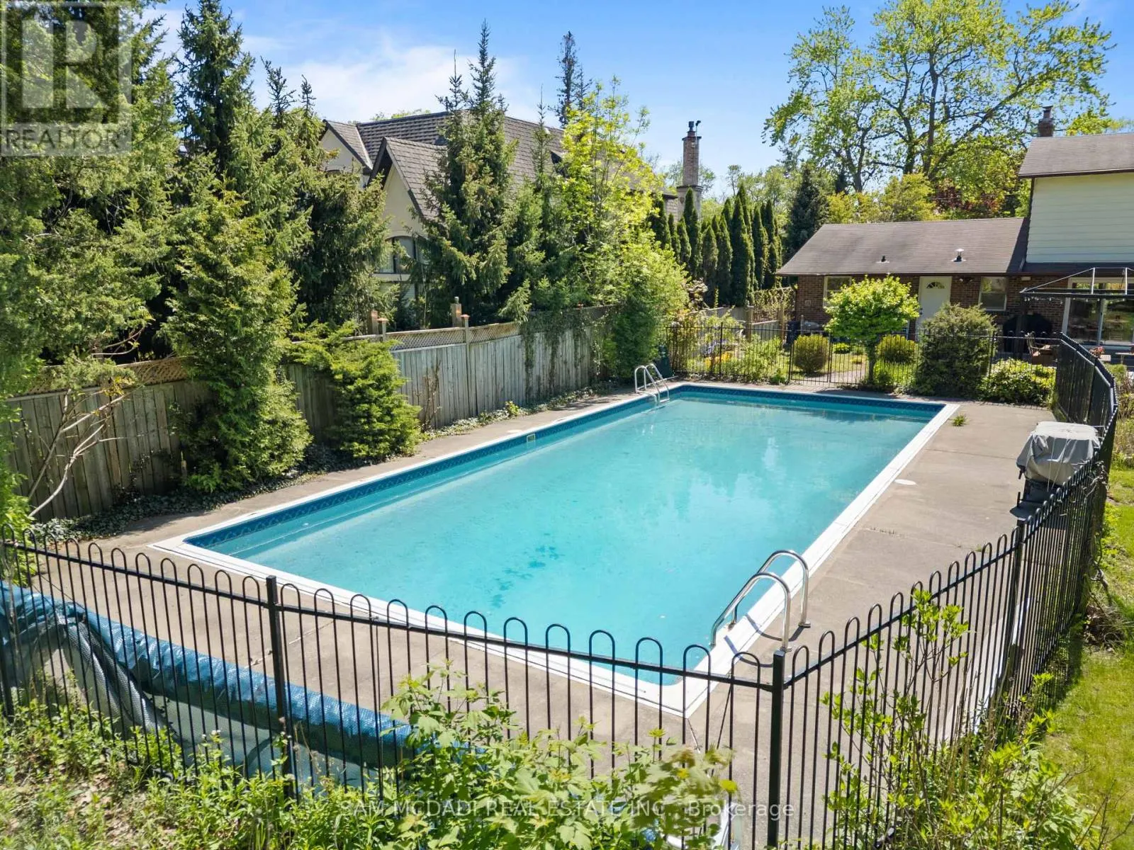 865 MEADOW WOOD ROAD