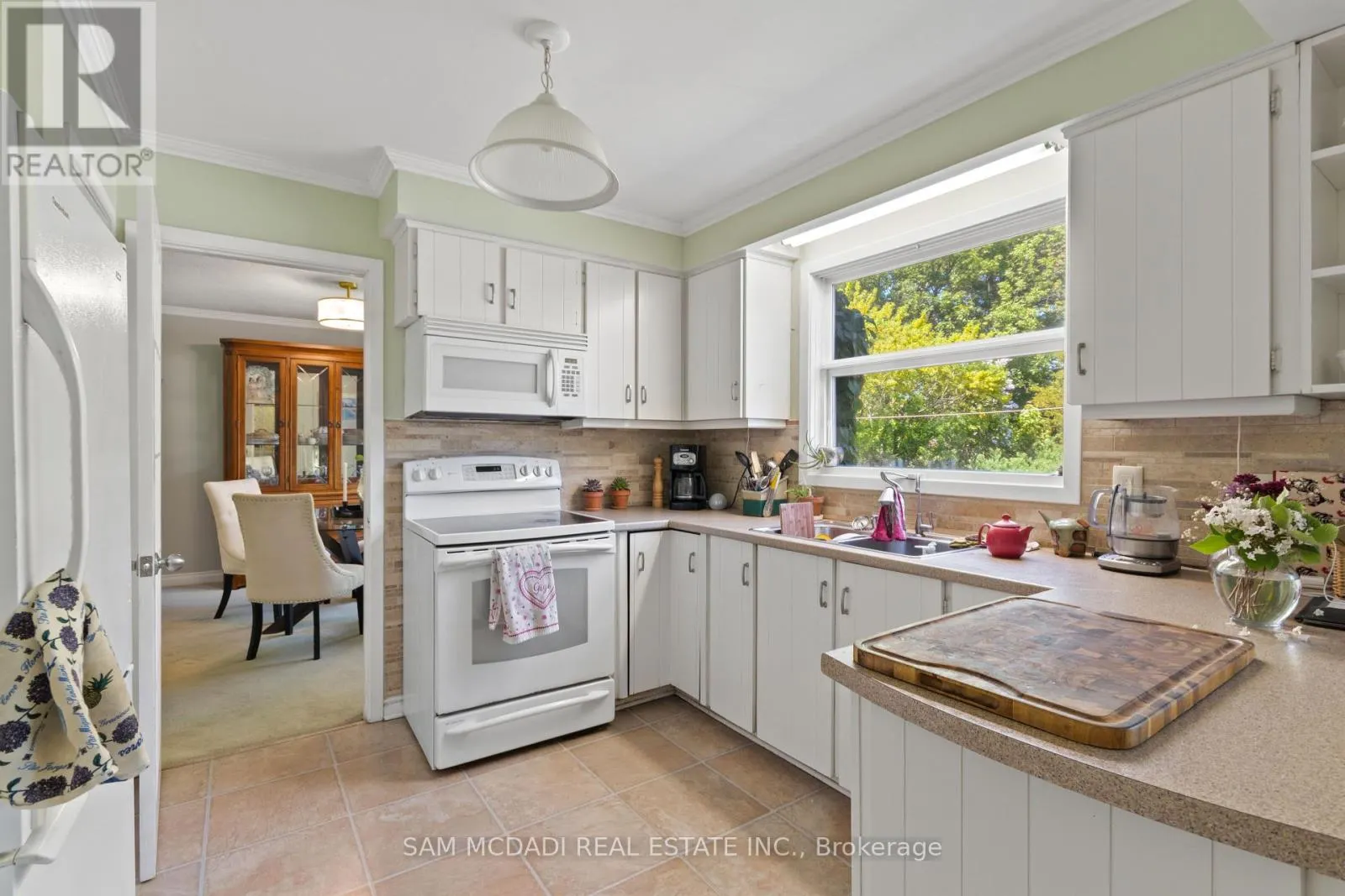 865 MEADOW WOOD ROAD