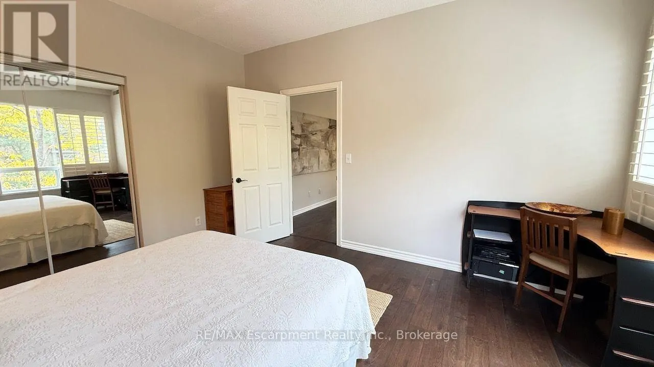 310 - 5188 LAKESHORE ROAD #310