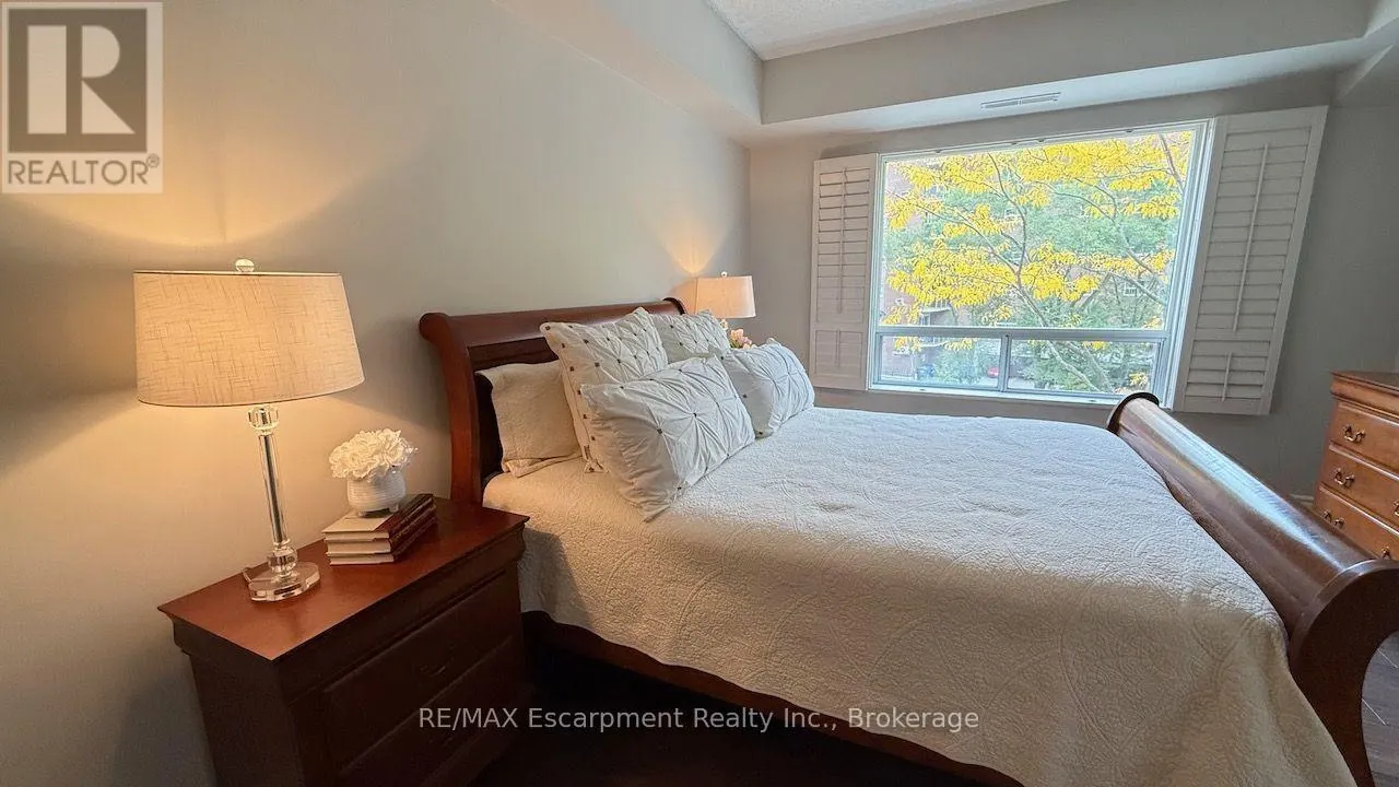 310 - 5188 LAKESHORE ROAD #310