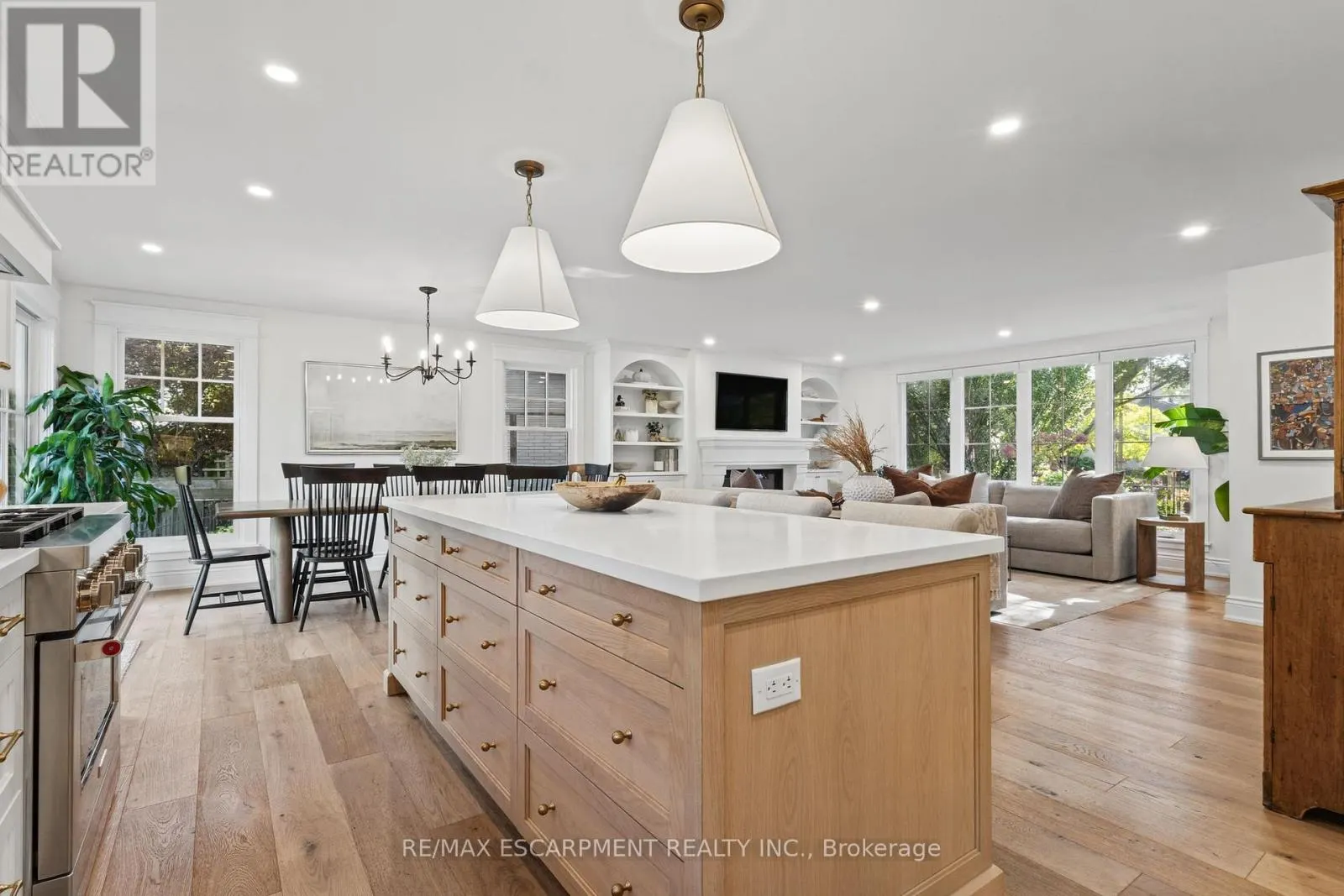 609 CHERRYWOOD DRIVE