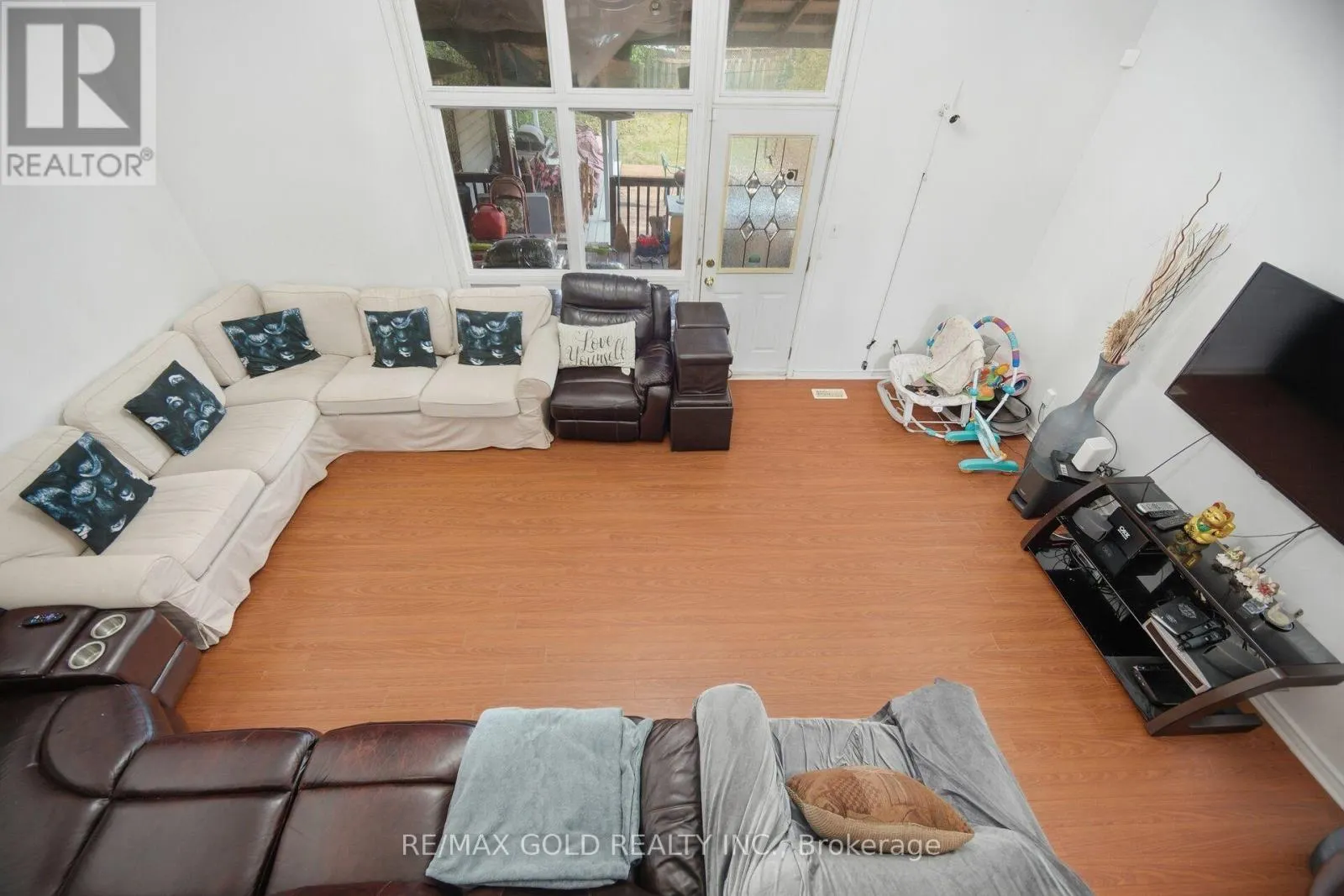 83 CLARION ROAD