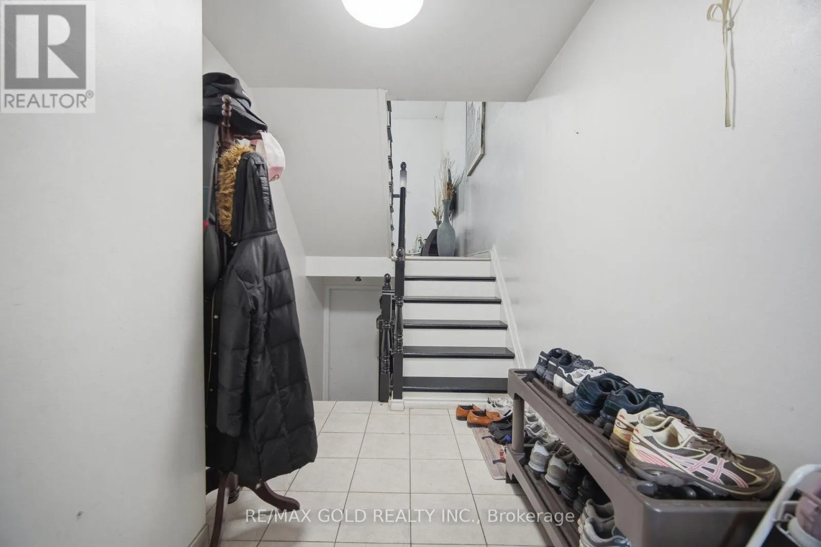 83 CLARION ROAD