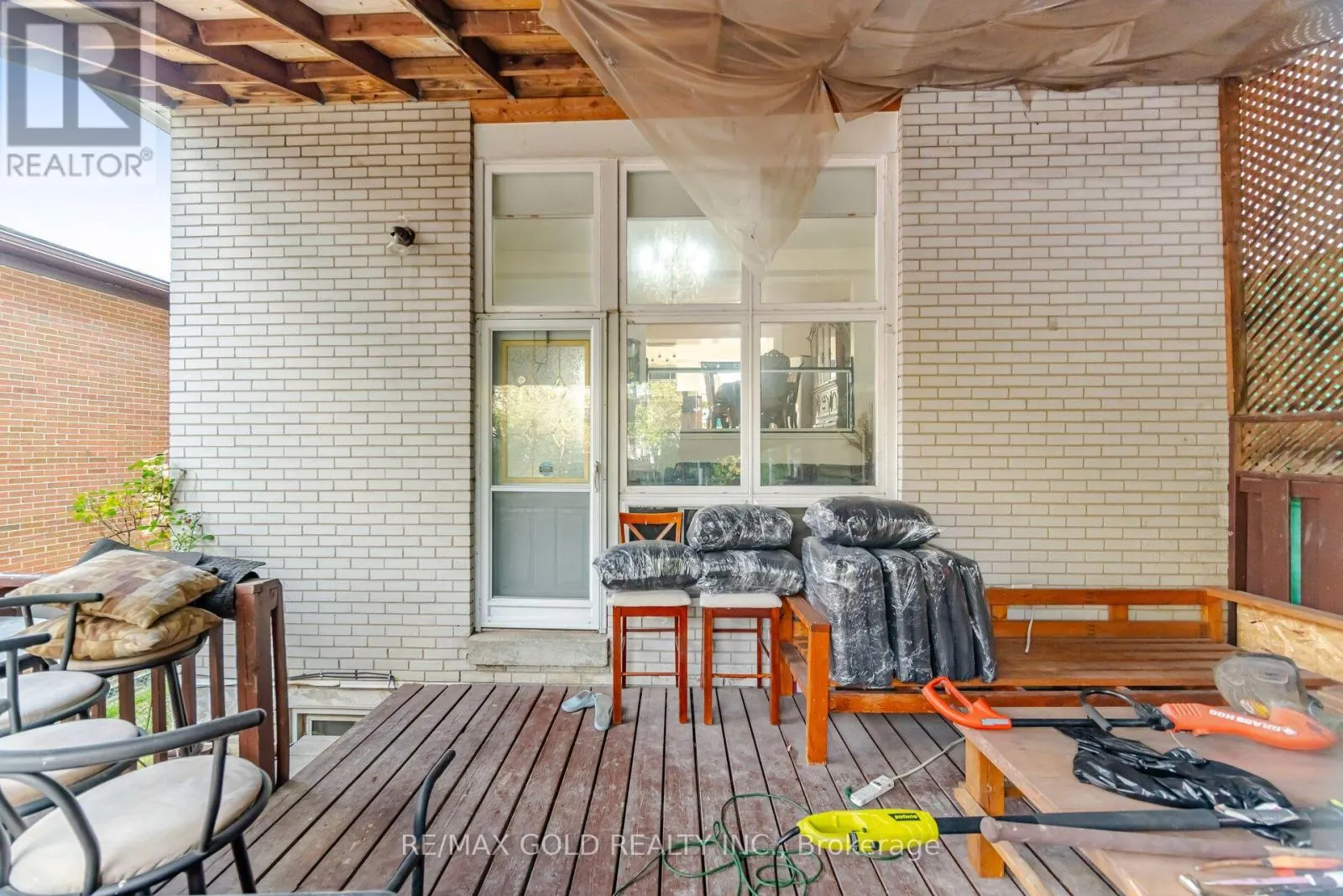 83 CLARION ROAD