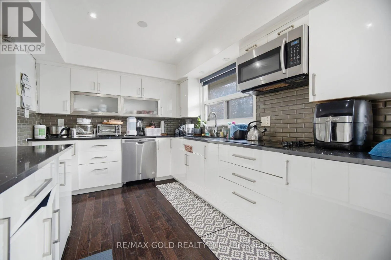 83 CLARION ROAD