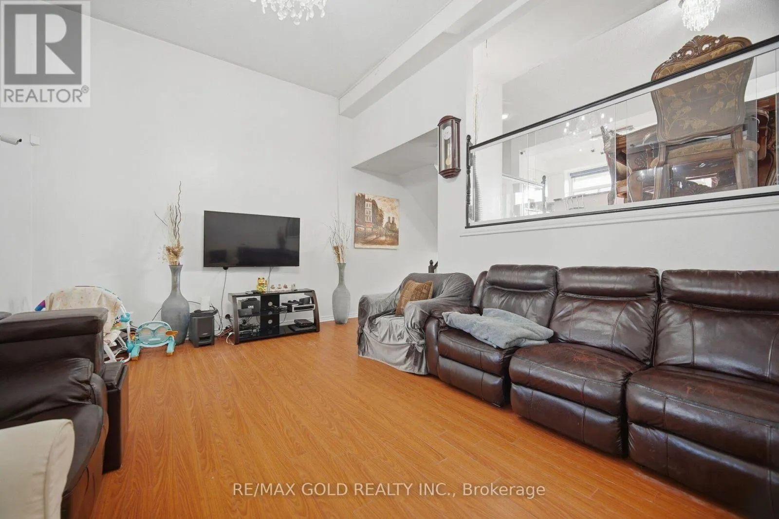 83 CLARION ROAD