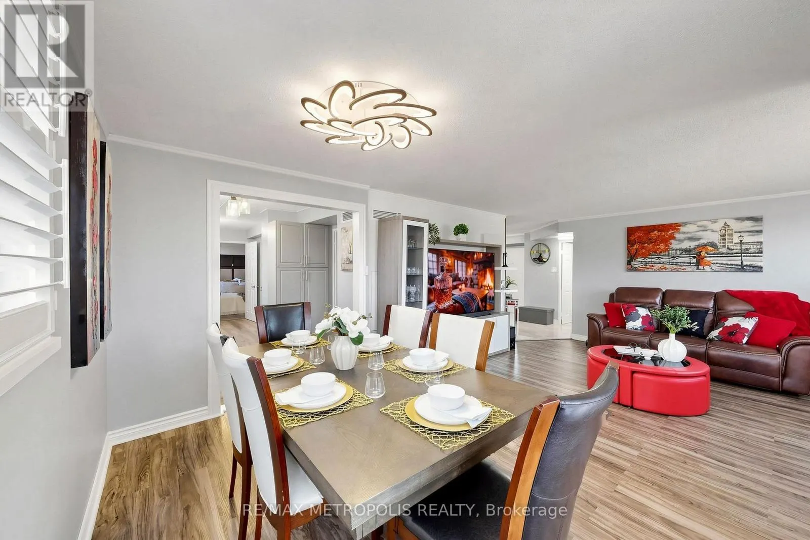 207 - 1111 BOUGH BEECHES BOULEVARD