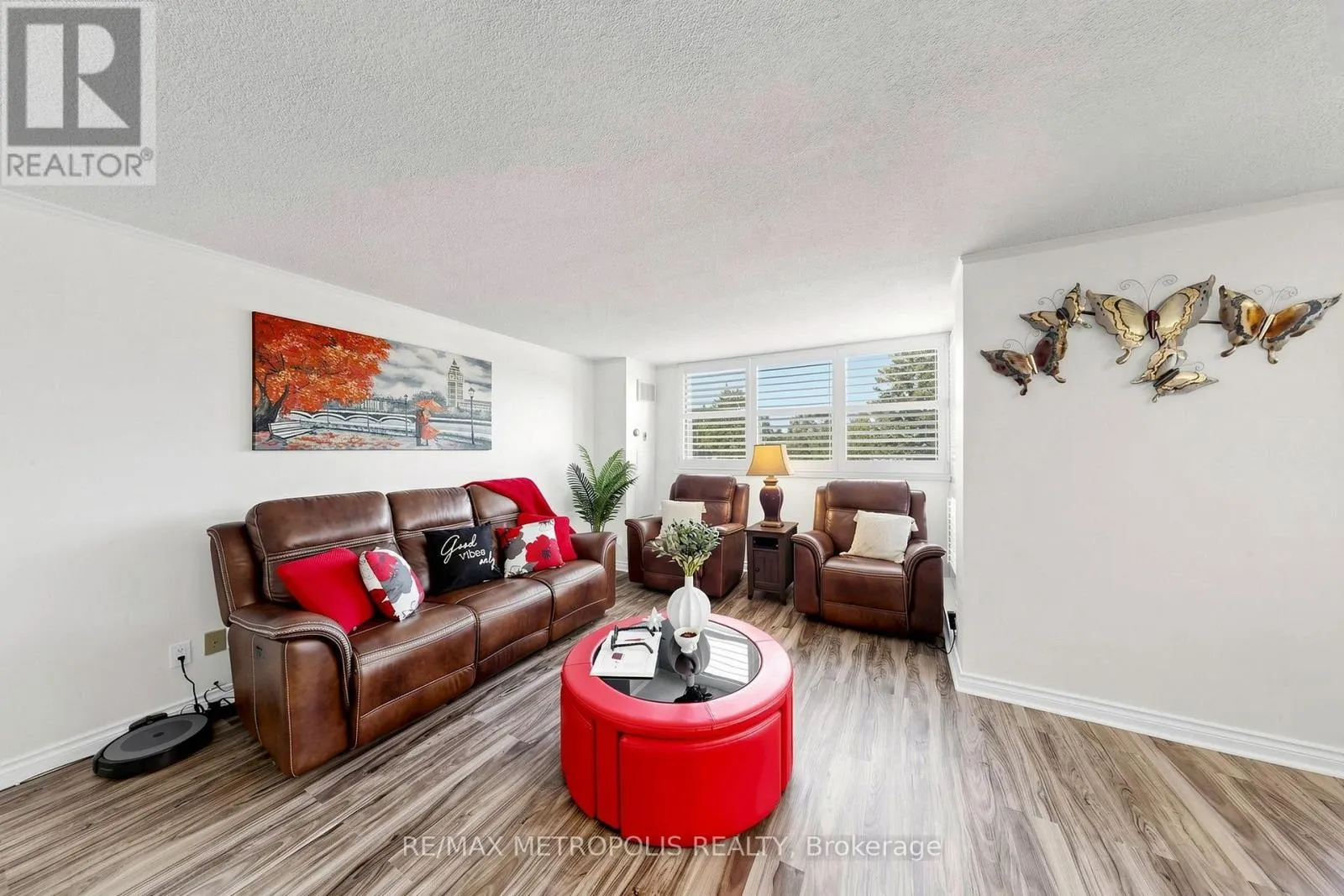 207 - 1111 BOUGH BEECHES BOULEVARD
