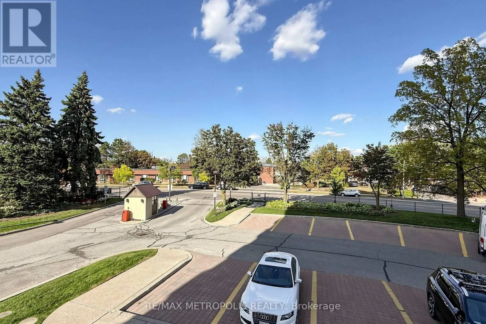 207 - 1111 BOUGH BEECHES BOULEVARD