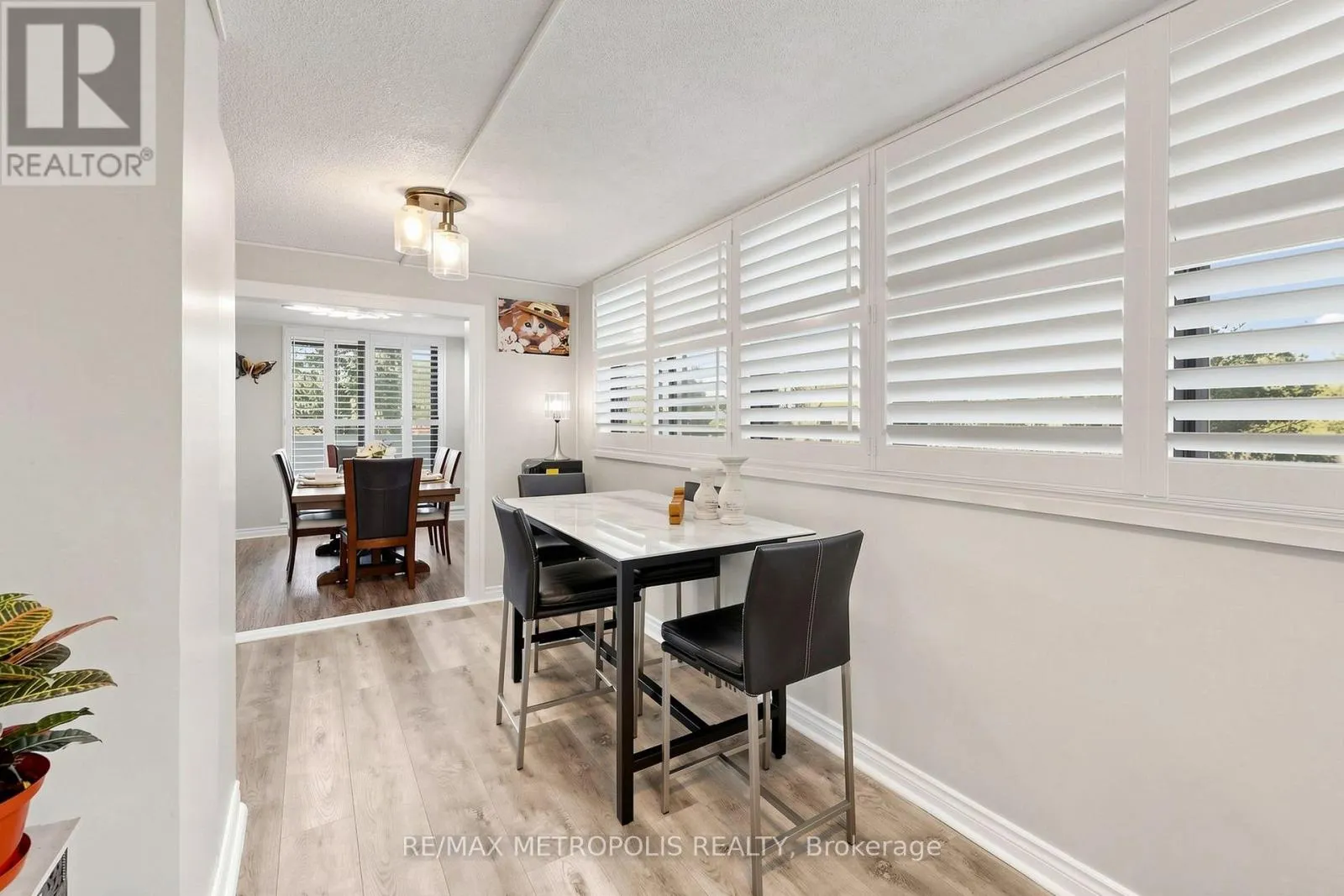 207 - 1111 BOUGH BEECHES BOULEVARD
