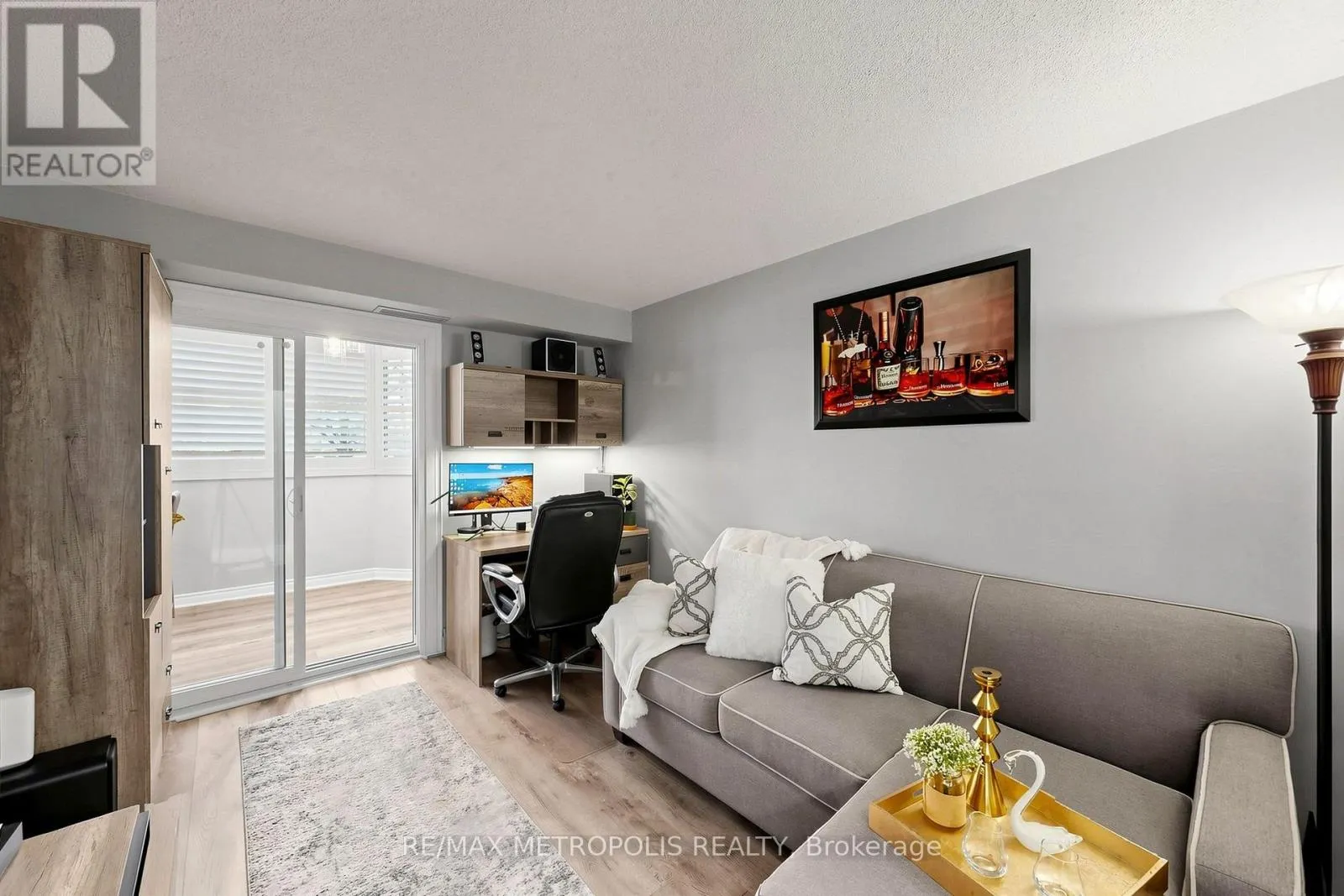 207 - 1111 BOUGH BEECHES BOULEVARD
