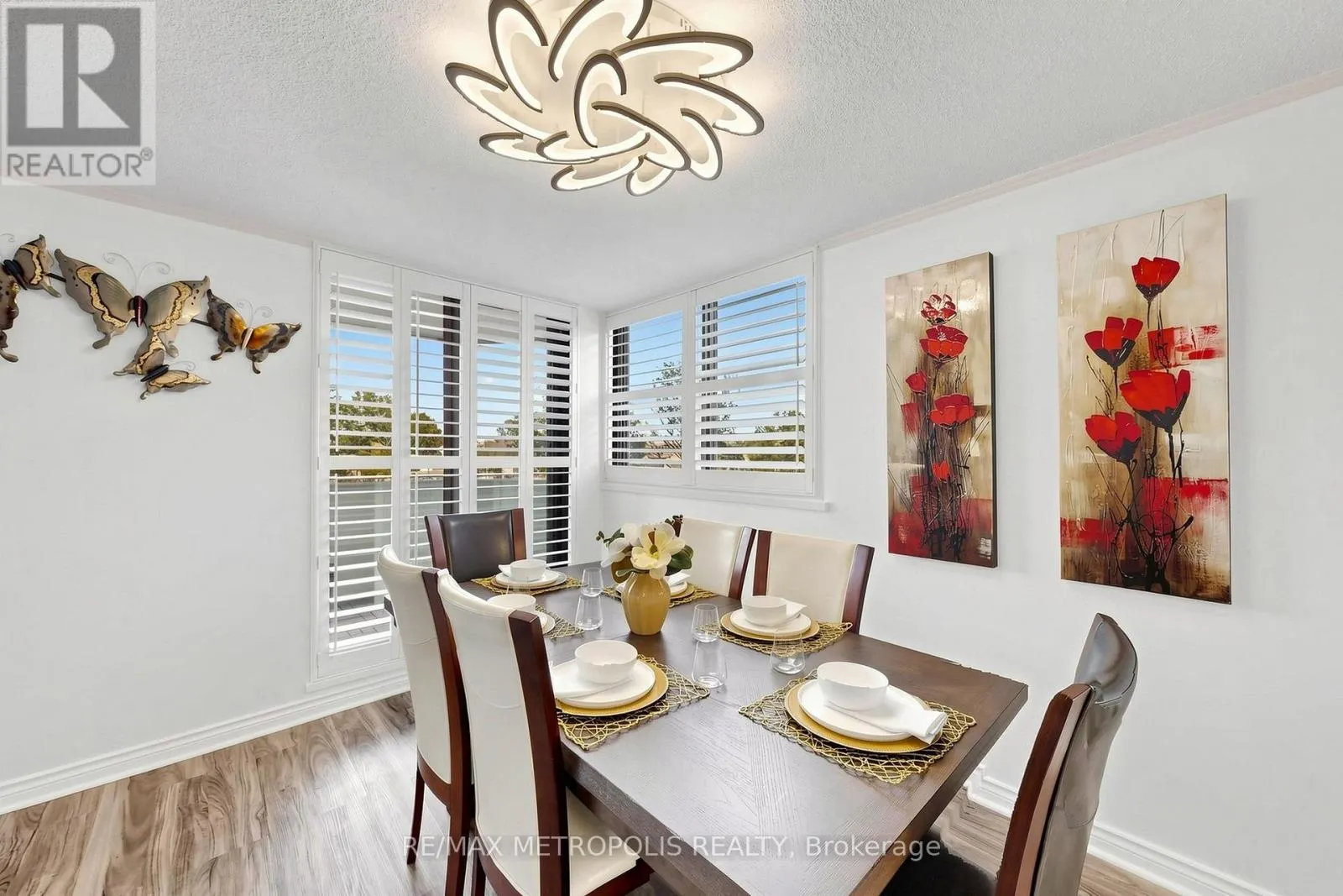 207 - 1111 BOUGH BEECHES BOULEVARD