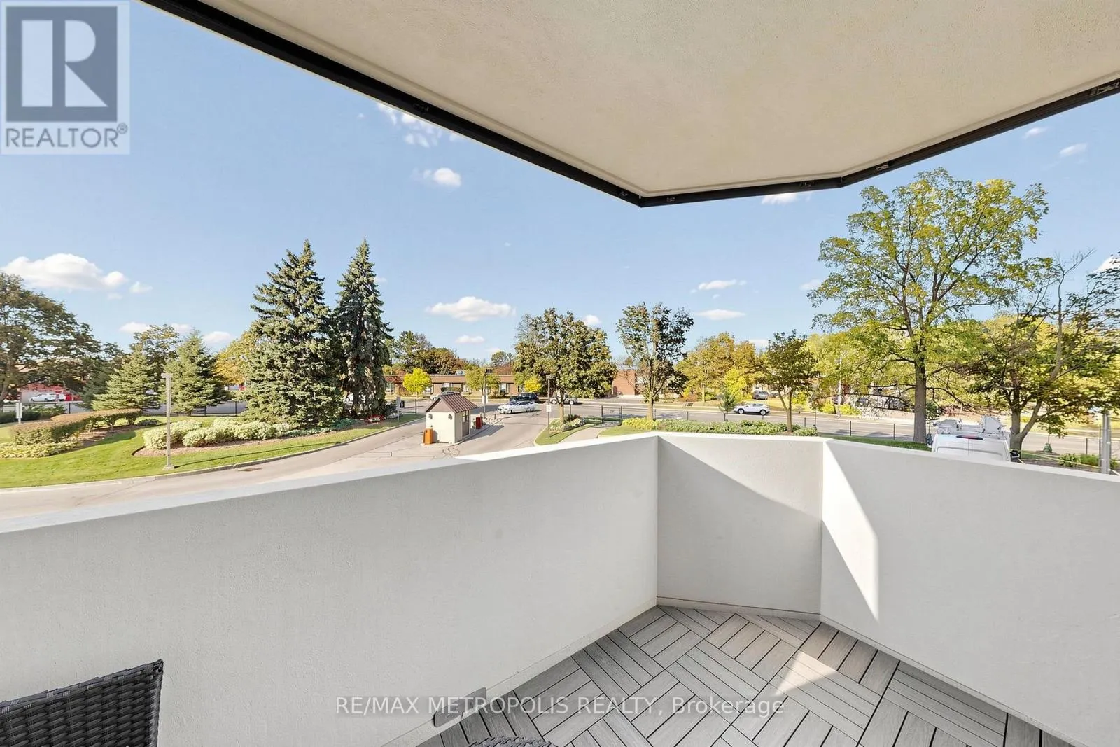 207 - 1111 BOUGH BEECHES BOULEVARD
