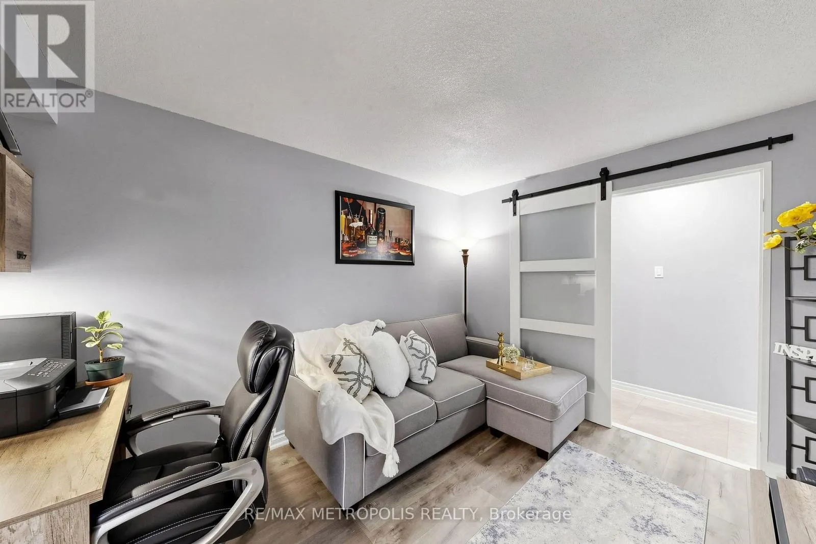 207 - 1111 BOUGH BEECHES BOULEVARD