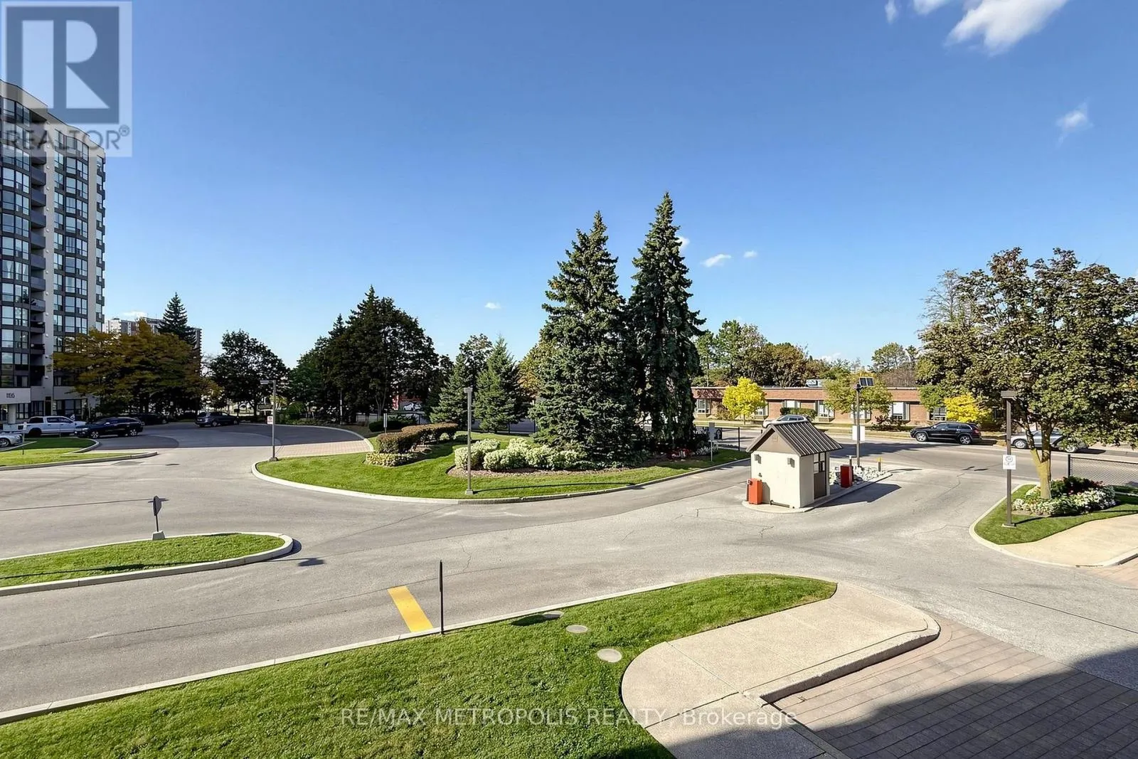 207 - 1111 BOUGH BEECHES BOULEVARD